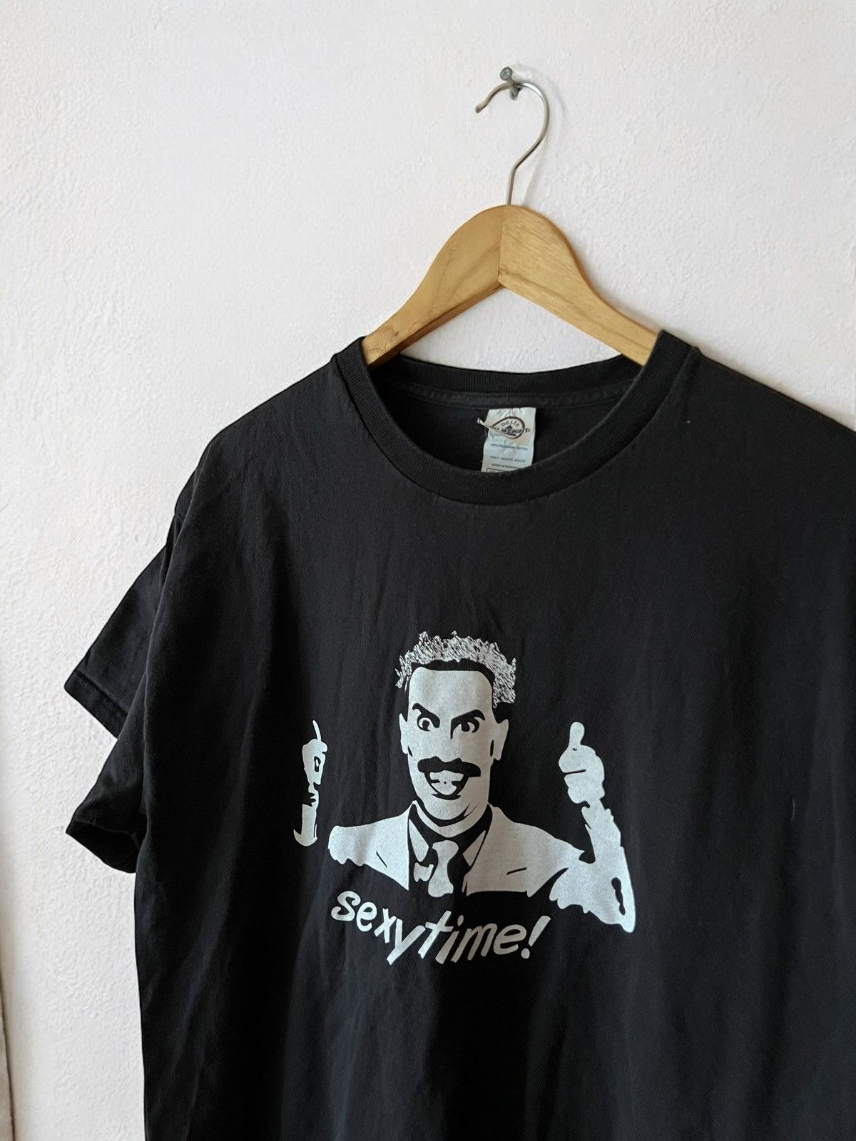 Band Tees × Vintage BORAT MOVIE “SEXYTIME!” 2006 VINTAGE TEE T SHIRT COMEDY Y2k Size US L / EU 52-54 / 3 - 3 Thumbnail