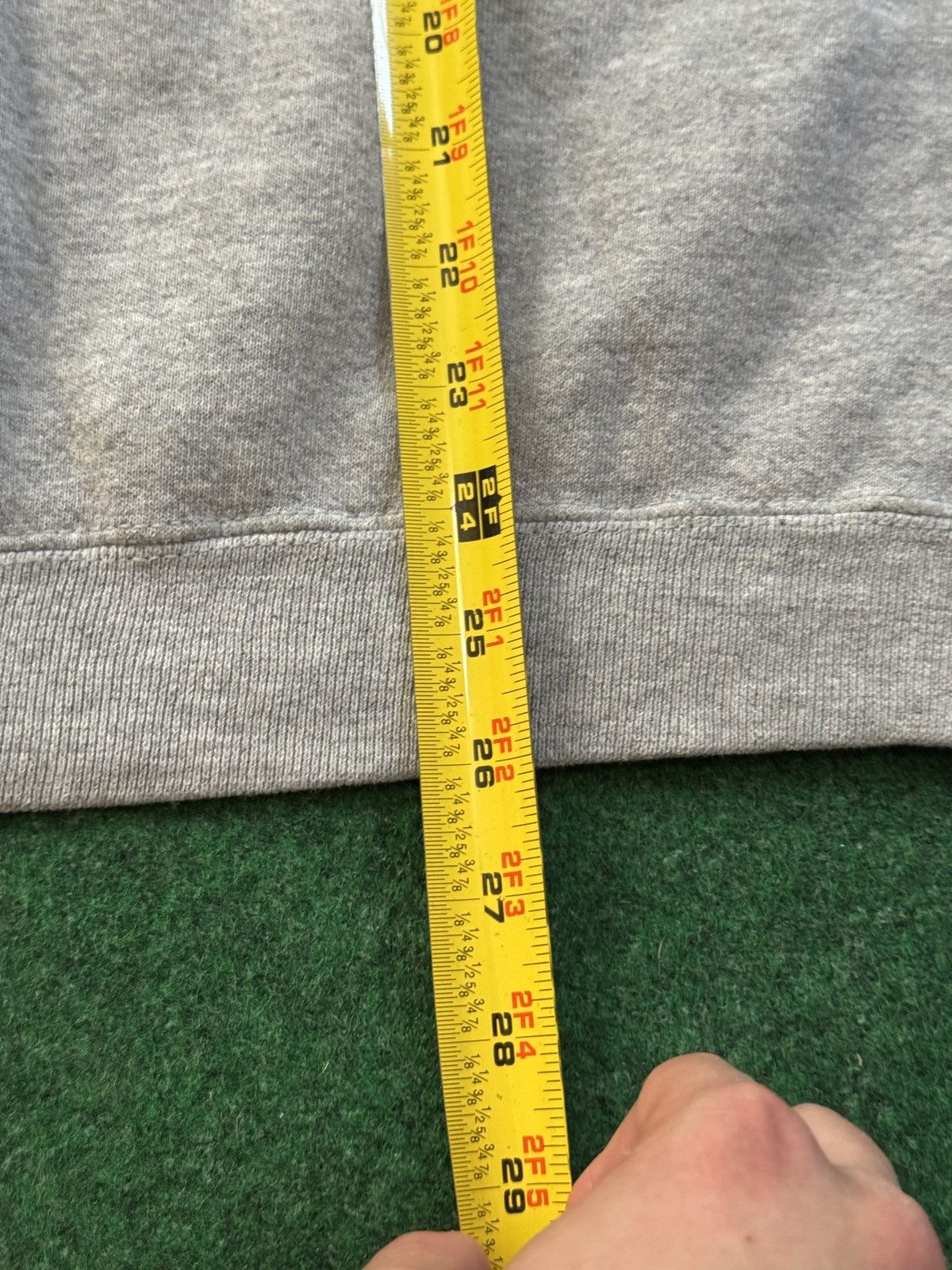 Nike Vintage 90s Nike White Tag Boxy Gray Mini Swoosh Sweatshirt Size US L / EU 52-54 / 3 - 6 Thumbnail