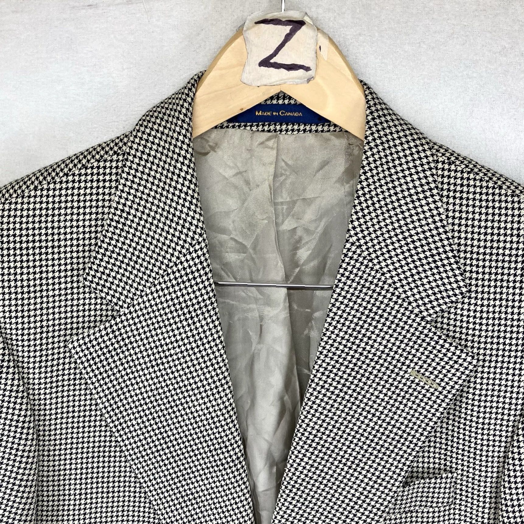 Ralph Lauren VINTAGE Ralph Lauren Polo University Club Blazer Men’s 39 Silk Wool Houndstooth Tan Single-Breasted 2-Button Notch Lapel College Preppy 90s Canada Men Size US L / EU 52-54 / 3 - 6 Thumbnail