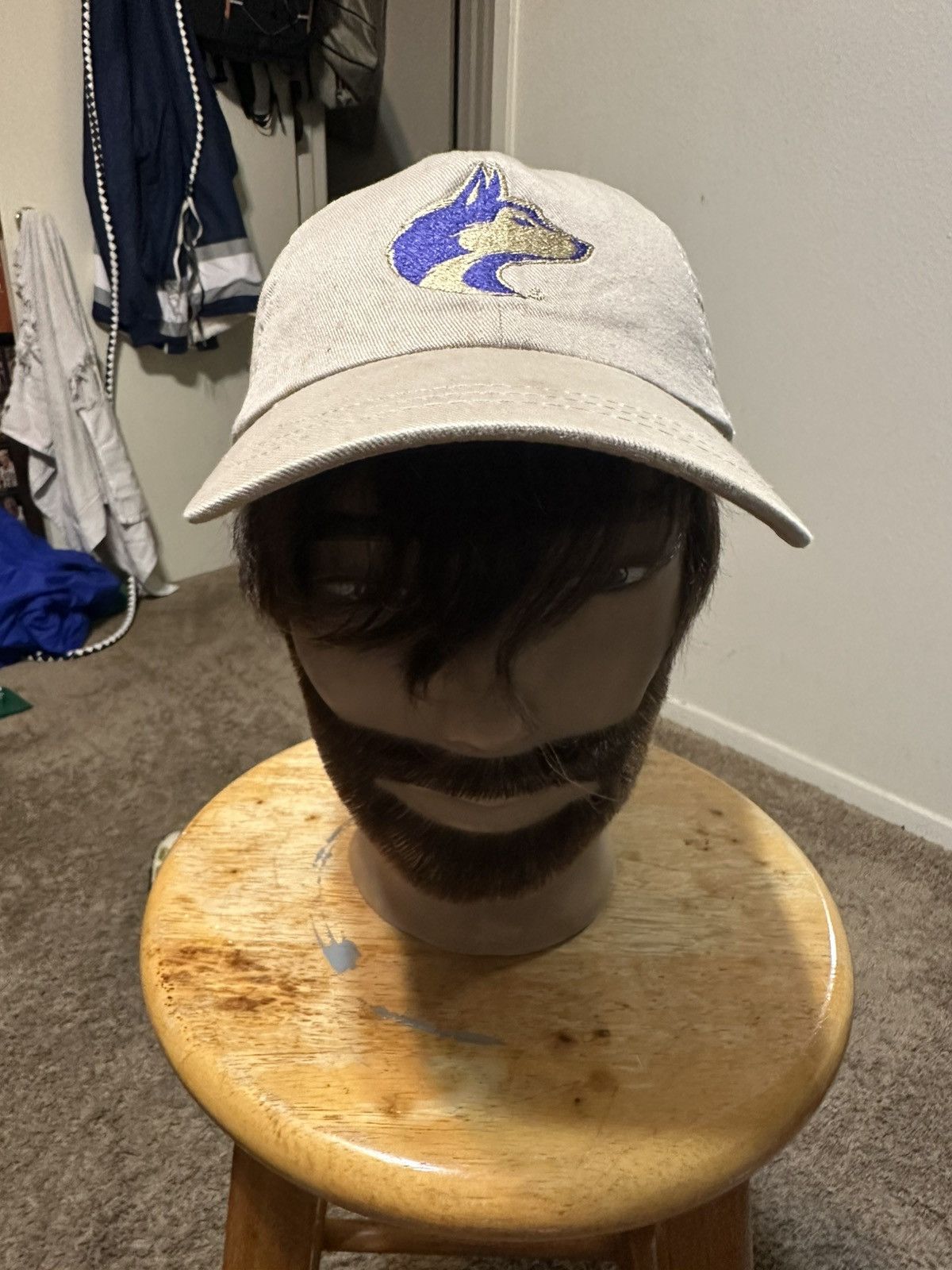 NCAA Vintage NCAA Washington Huskies “triple tan” hat 00s Size ONE SIZE - 1 Thumbnail