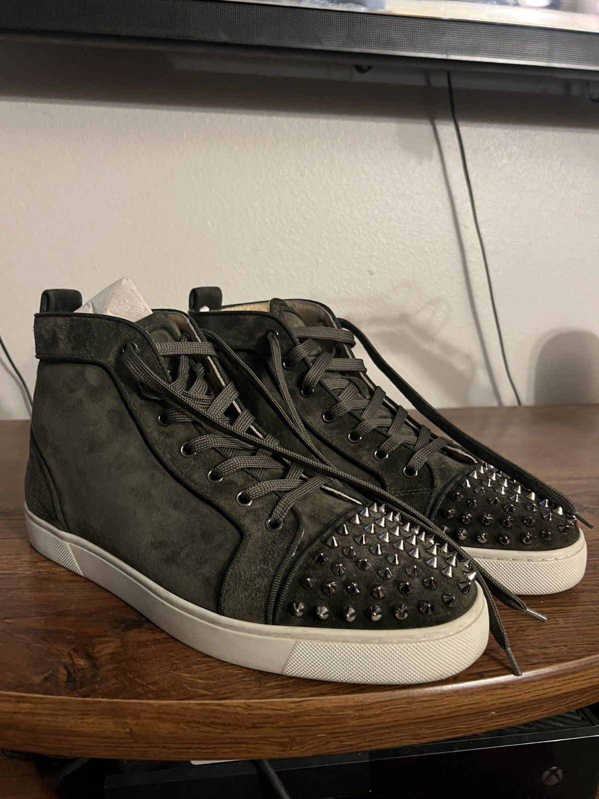 Christian Louboutin RED BOTTOMS FRONT SPIKES BARELY USED SIZE 44.5 / 11 Size US 11 / EU 44 - 1 Thumbnail