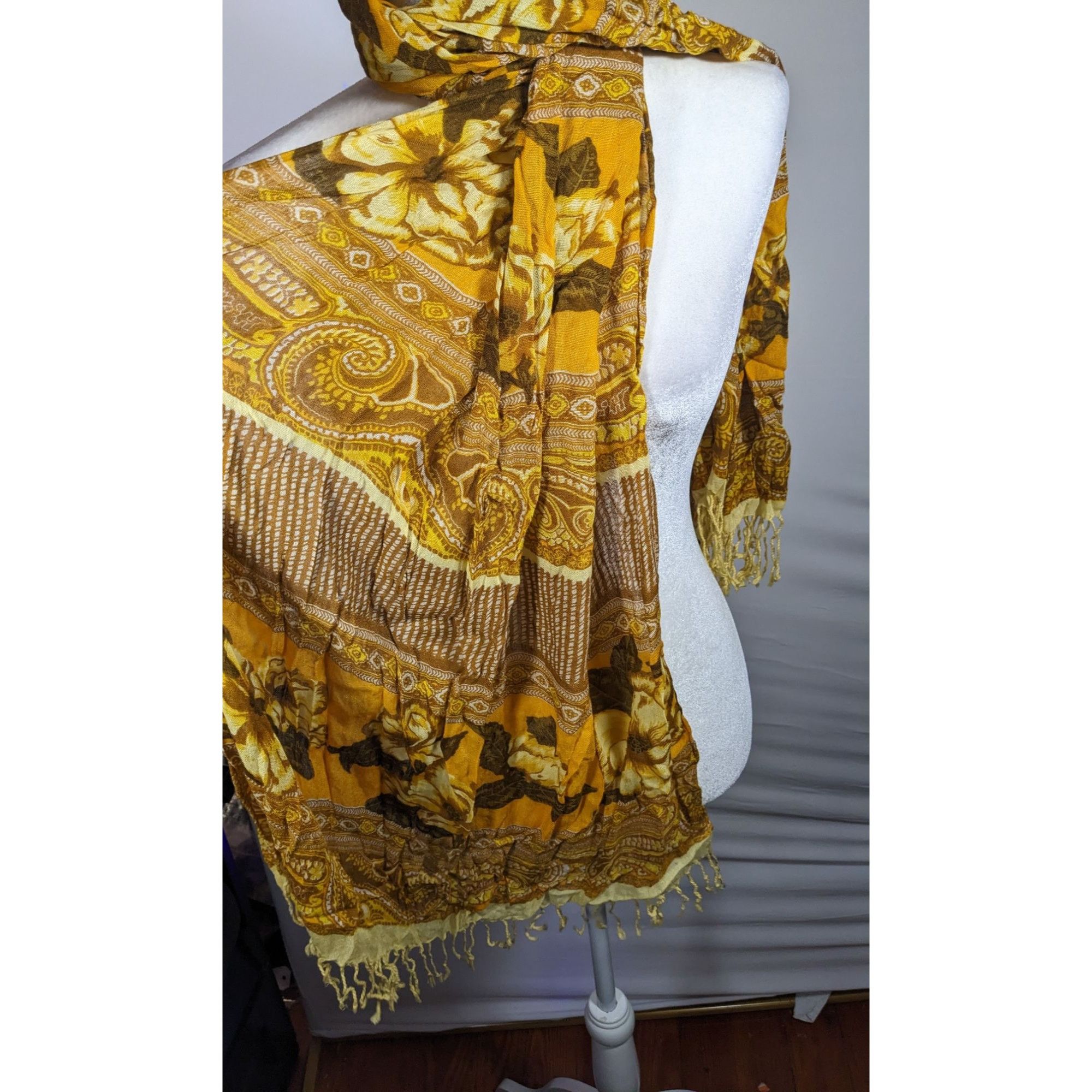 Isaac Mizrahi Vintage Isaac Miazrahi Yellow And Brown Floral Paisley Fring Size ONE SIZE - 7 Thumbnail