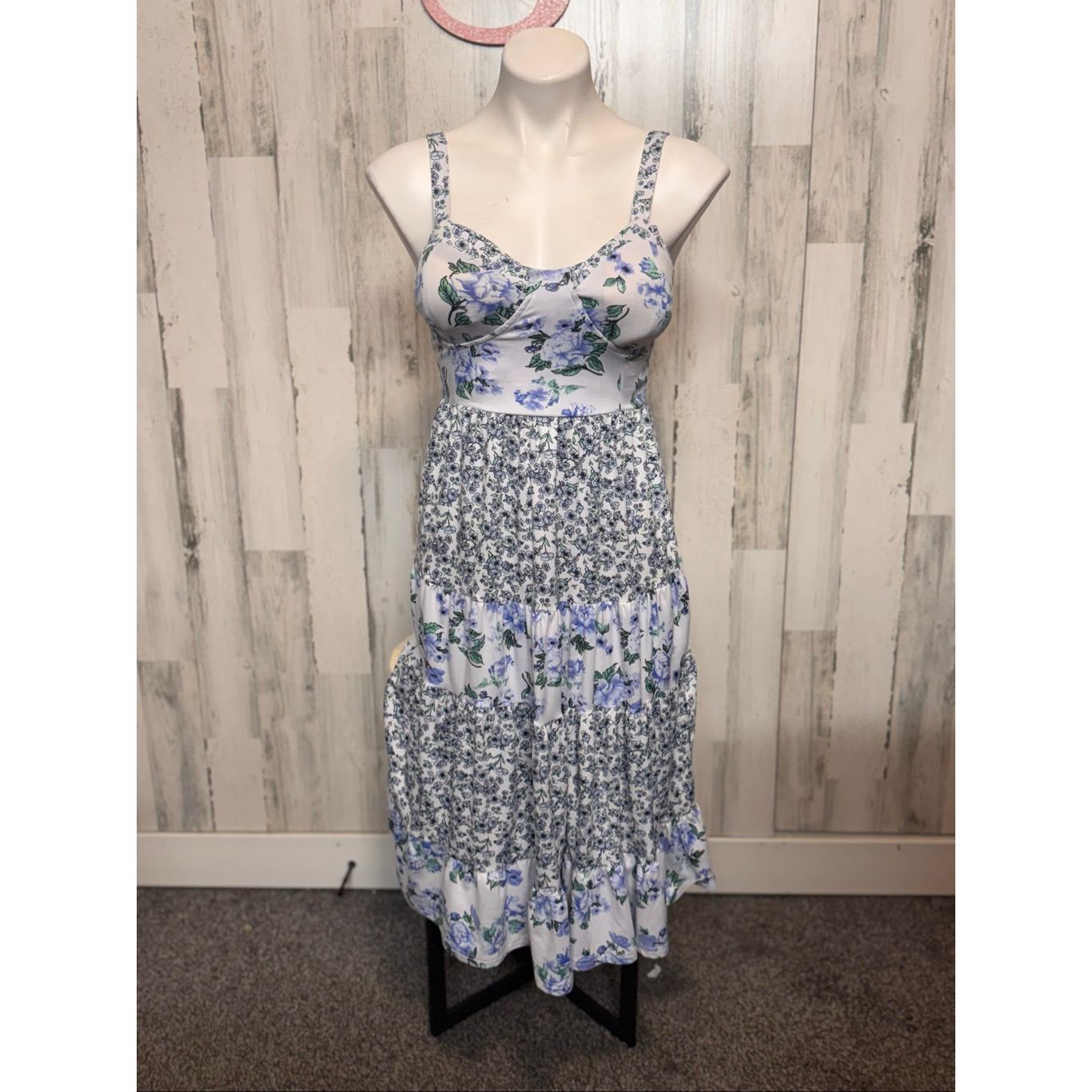 Almost Famous Almost Famous Blue Floral Tiered Midi Dress Women’s Small – Size S / US 4 / IT 40 - 2 Thumbnail