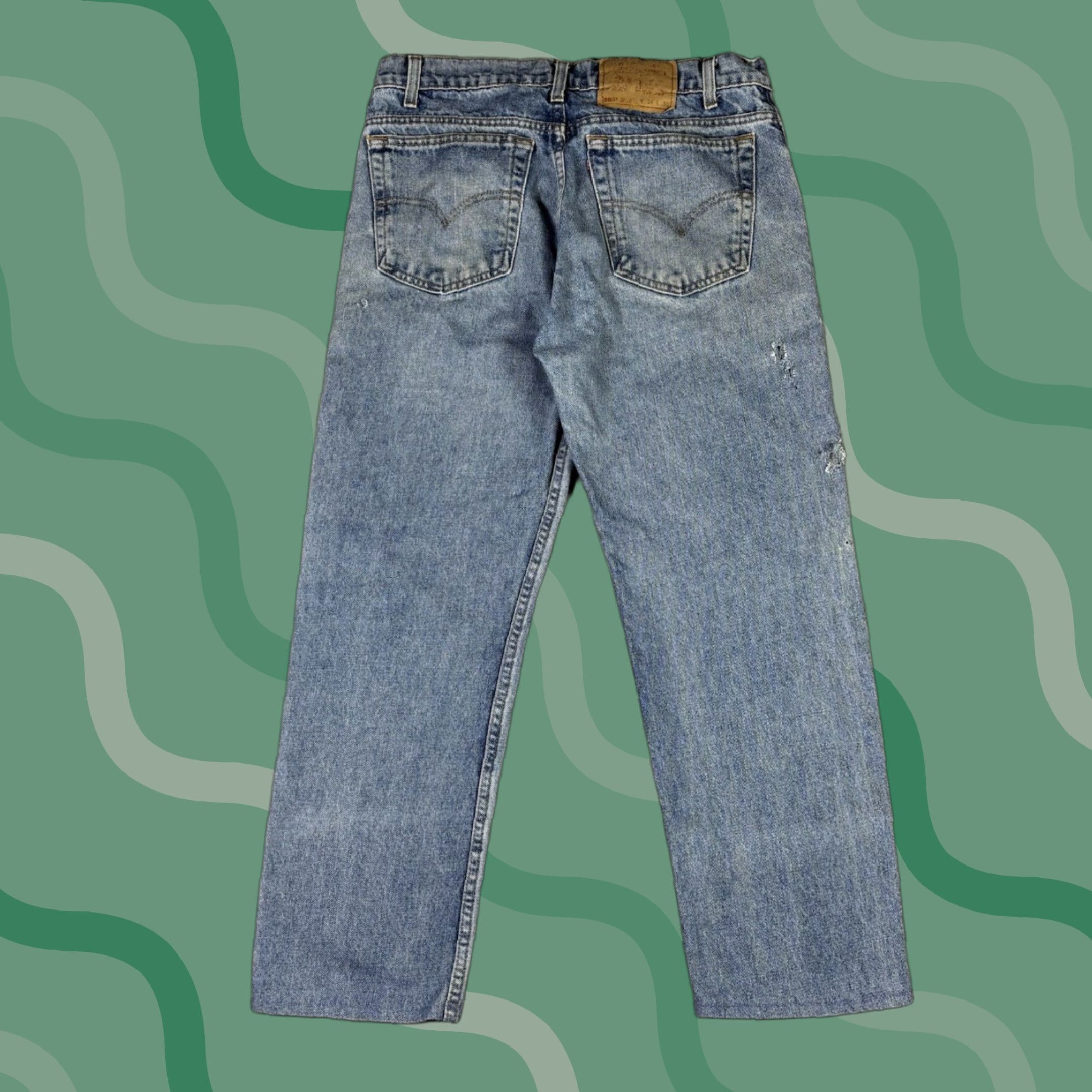 Levi's VINTAGE Levi's 505 Jeans Straight Fit Hemmed Blue Size 32x26 USA Mens Size US 36 / EU 52 - 1 Thumbnail