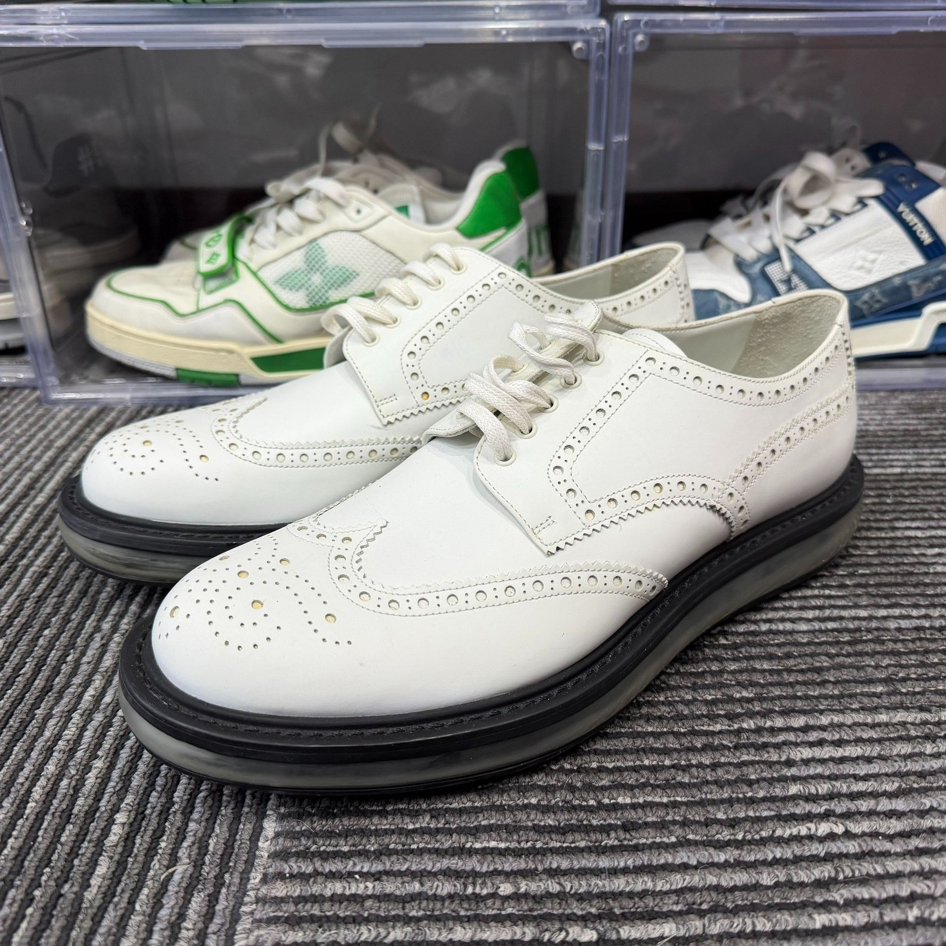 Prada Prada Casual Lowtop Sneakers 9 Men Size US 9 / EU 42 - 1 Thumbnail