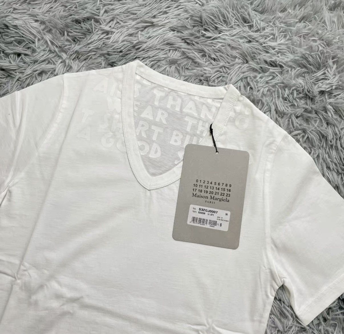 Maison Margiela Maison Margiela MM6 Short Sleeve J29 Size US S / EU 44-46 / 1 - 3 Thumbnail