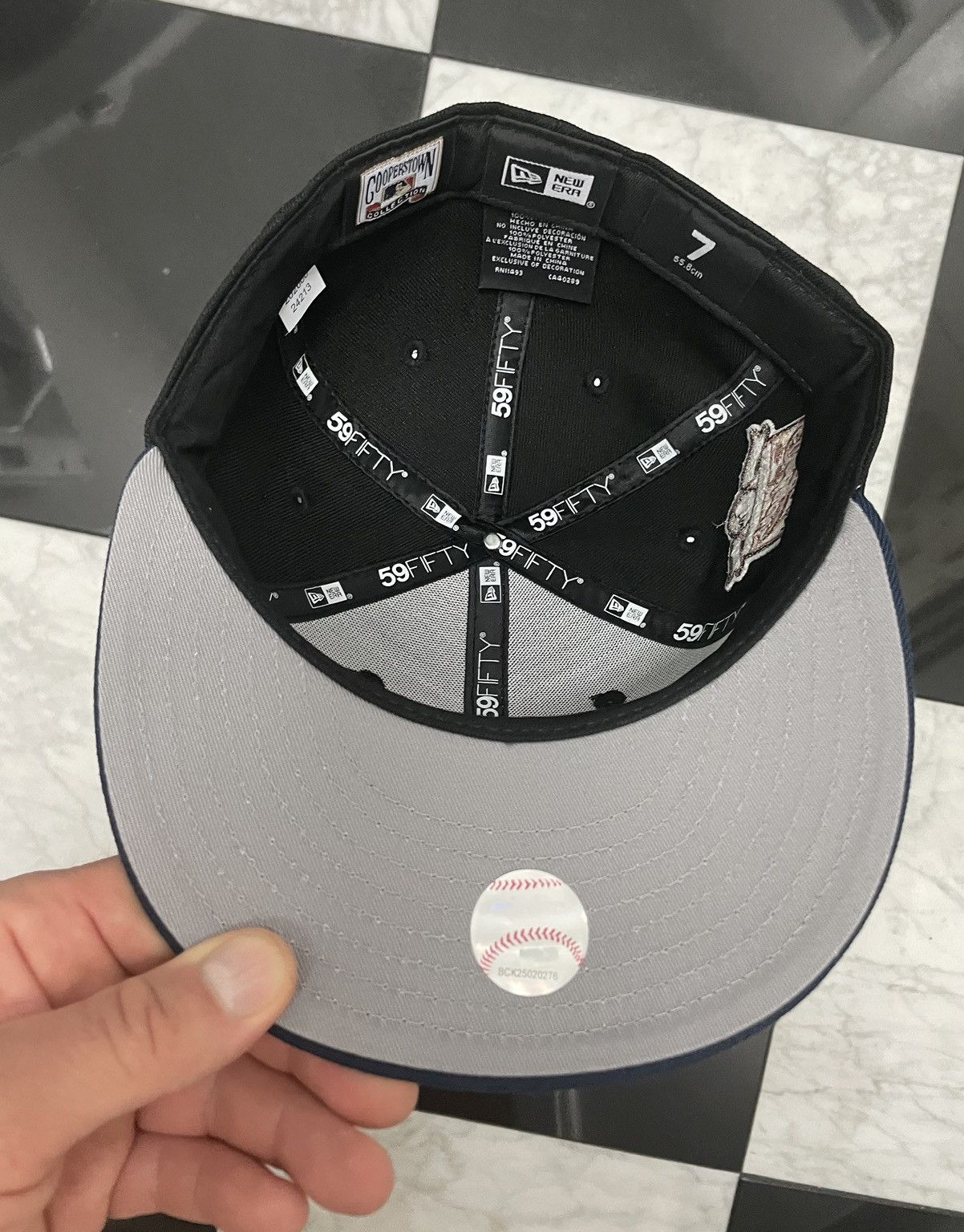 New Era 🔥 Exclusive Glow in the dark Dodgers fitted 7 Size ONE SIZE - 6 Thumbnail