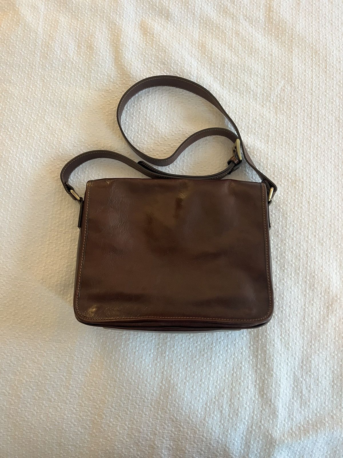 Time Resistance Brown Leather Crossbody Bag