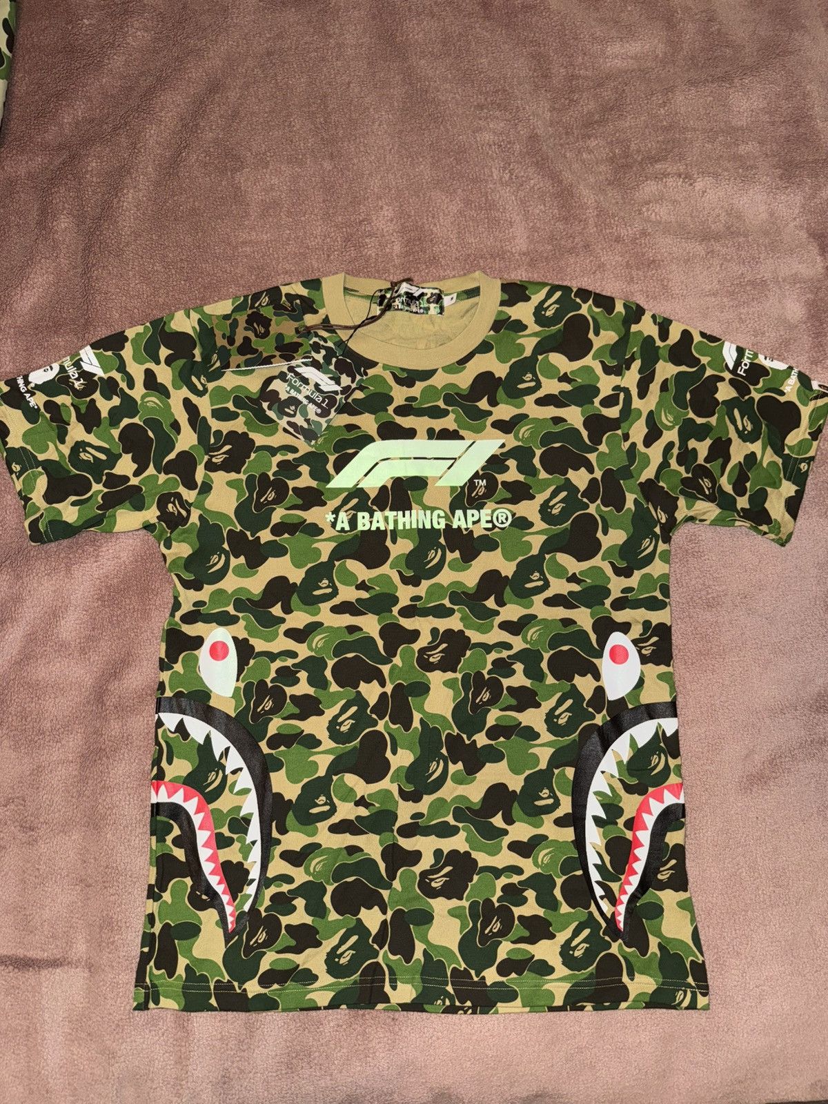 Bape BAPE x F1 Shark Tee Size US M / EU 48-50 / 2 - 1 Thumbnail