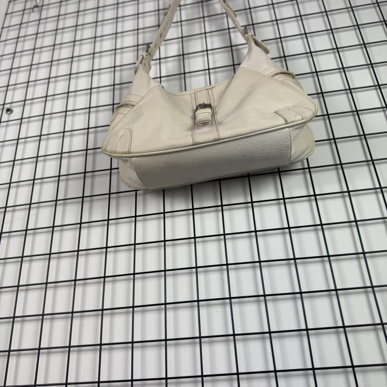 Vintage Beige Leather 2000s Bag Affilaction Vintage Buckle Size ONE SIZE - 3 Thumbnail