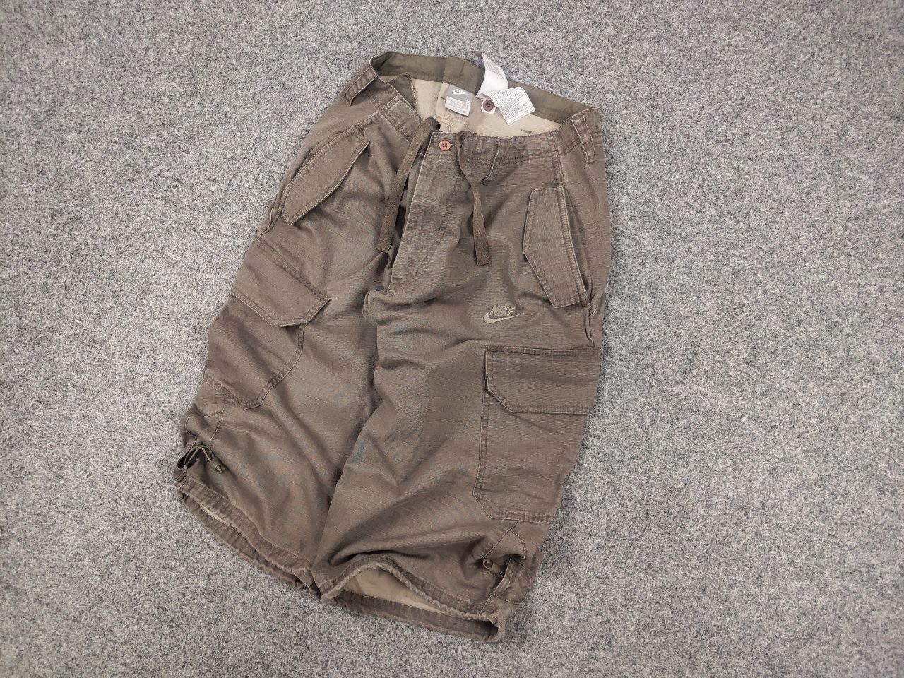 Nike Vintage Nike Cargo Canvas Baggy Beige Logo Shorts Y2K Style Size US 34 / EU 50 - 3 Thumbnail