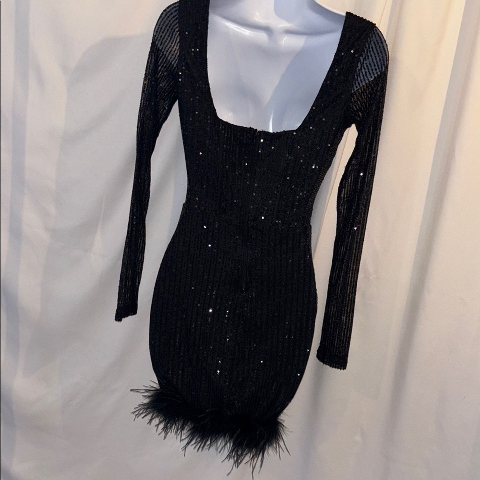 The Unbranded Brand Windsor Little Black Sequin Dress Size Small Size S / US 4 / IT 40 - 6 Thumbnail