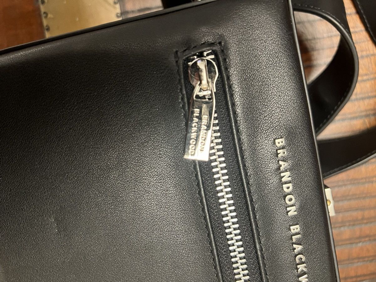 Brandon Blackwood Brandon Blackwood Black Leather Crossbody Bag Size ONE SIZE - 4 Thumbnail