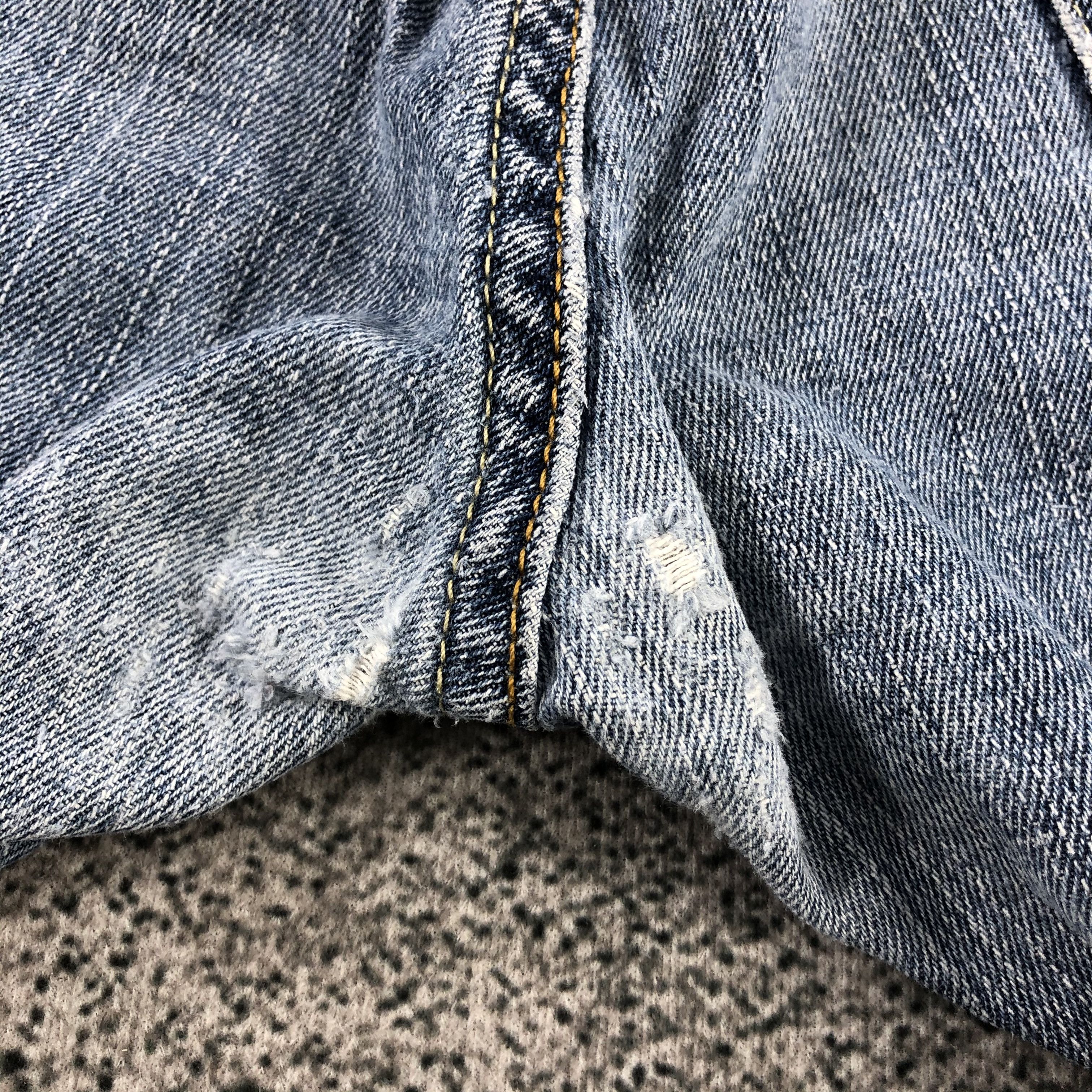 Levi's Vintage Levis 505 Jeans Faded Blue Denim KJ868 Size US 32 / EU 48 - 8 Thumbnail