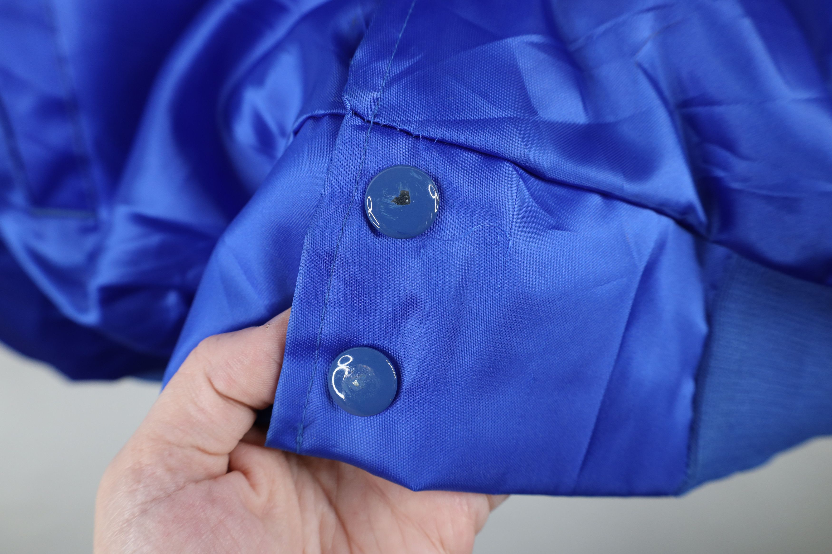 Vintage Vintage 80s Streetwear World Class Satin Bomber Jacket USA Size US L / EU 52-54 / 3 - 6 Thumbnail