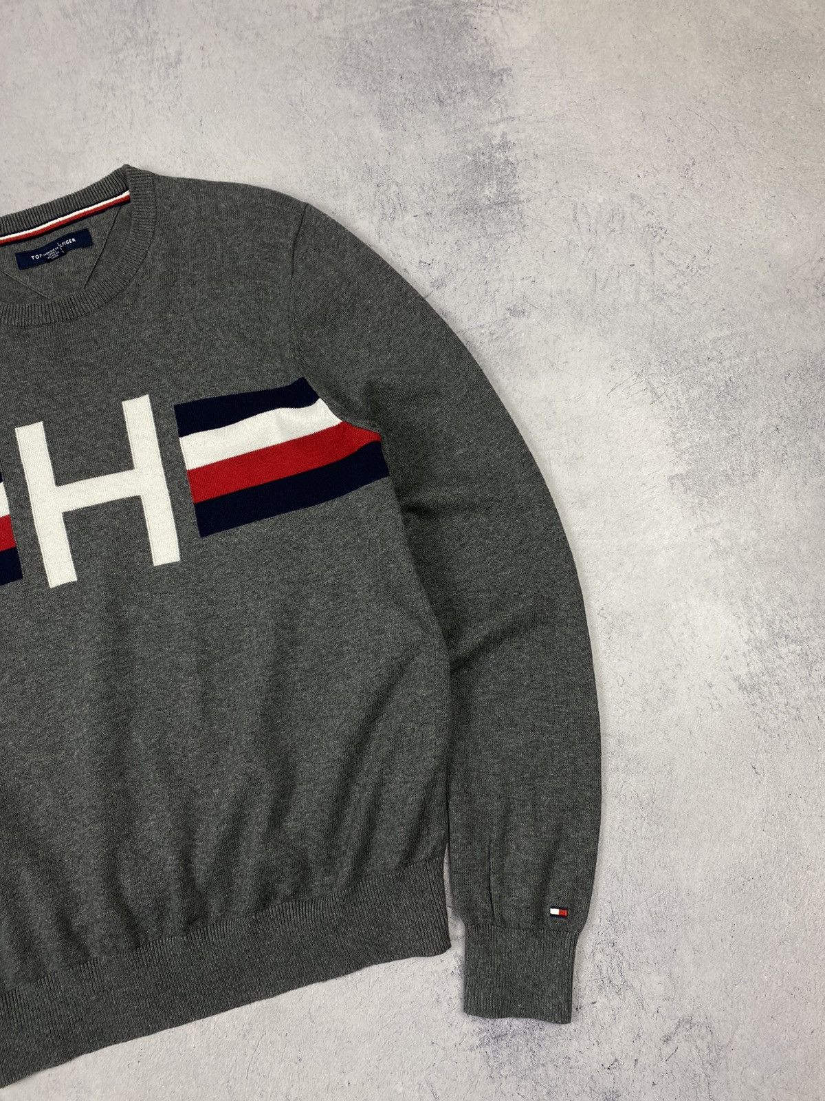 Tommy Hilfiger Tommy Hilfiger Designer Big Logo Knitted Sweater Size US XS / EU 42 / 0 - 3 Thumbnail
