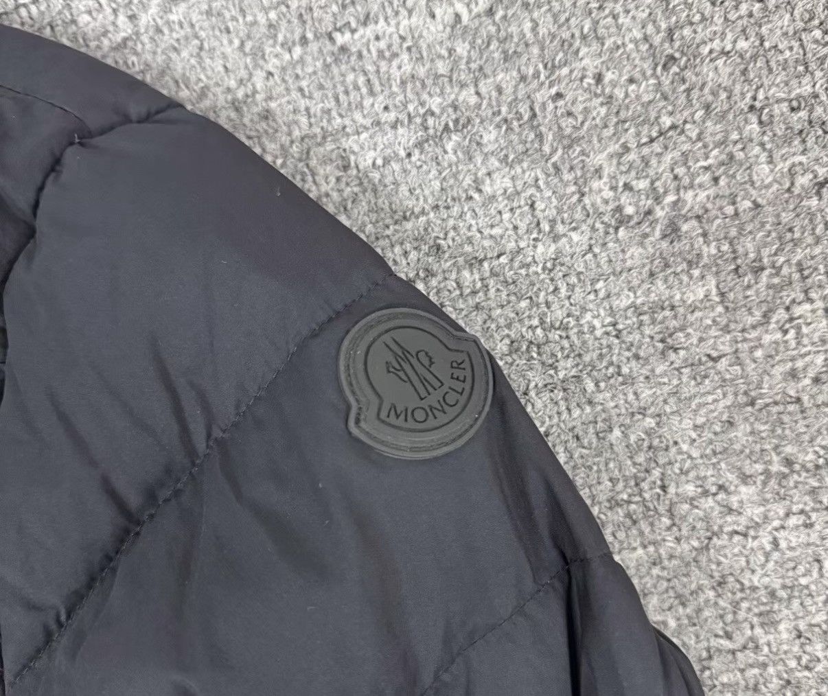 Moncler Moncler Down Jacket with Sleeve Logo J16 Size US S / EU 44-46 / 1 - 3 Thumbnail