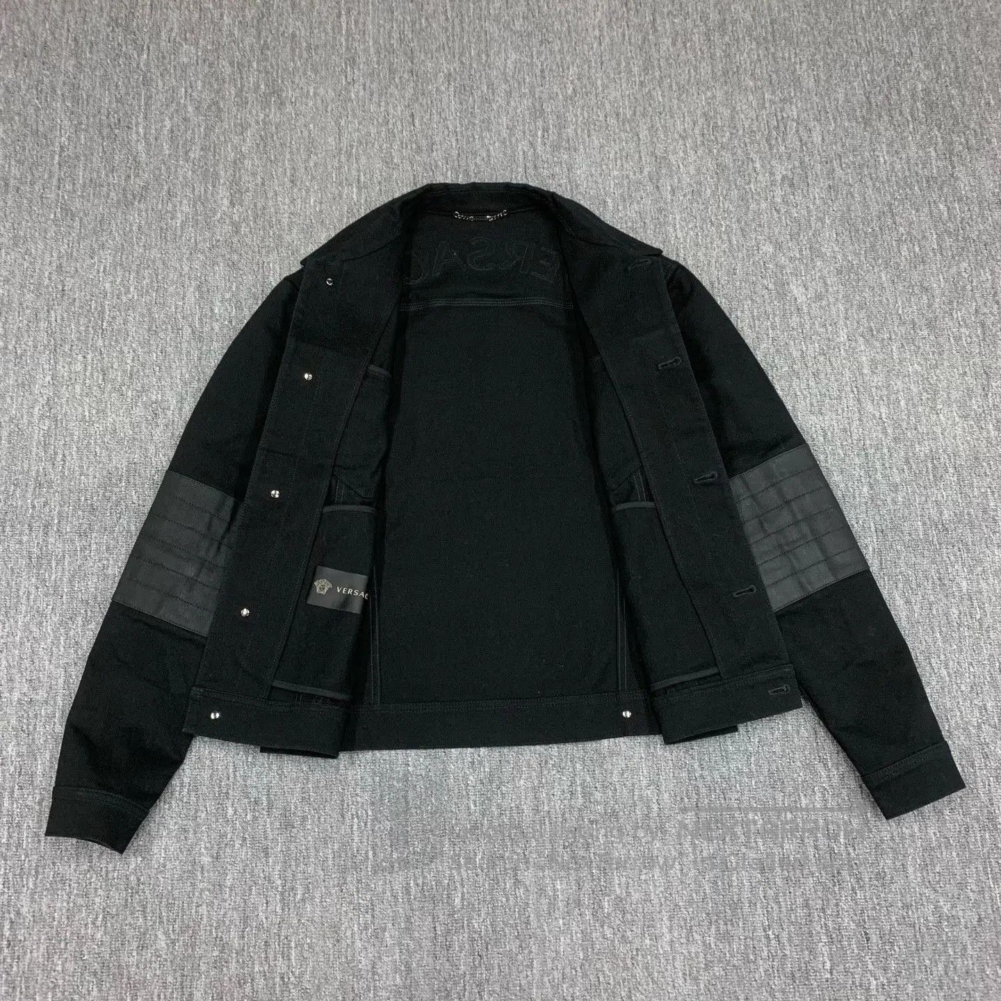 Versace versace black denim jacket with logo. Size US L / EU 52-54 / 3 - 6 Thumbnail