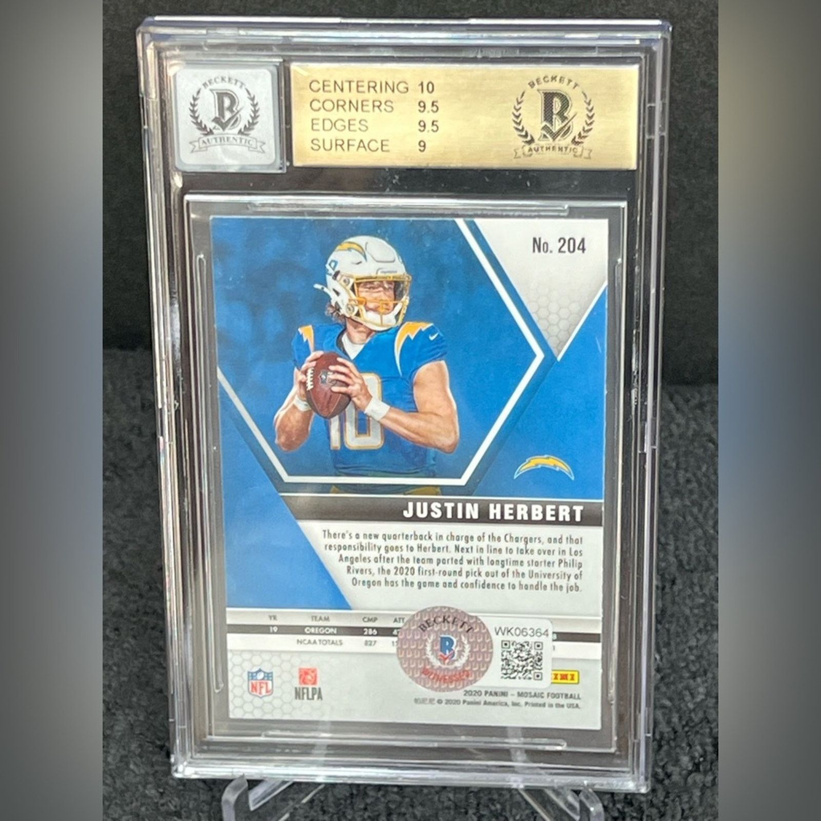 Other 2020 Mosaic Justin Herbert RC Black Ink On-Card Auto BGS 9.5 Size ONE SIZE - 3 Thumbnail