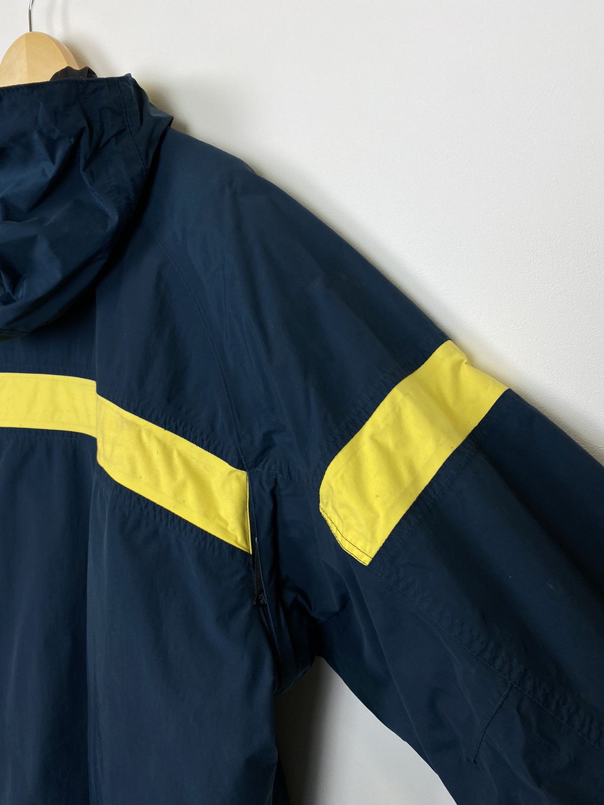 Nike Hype Vintage Y2K Nike Acg Outer Layer Couche Externe Jacket Size US L / EU 52-54 / 3 - 25 Thumbnail