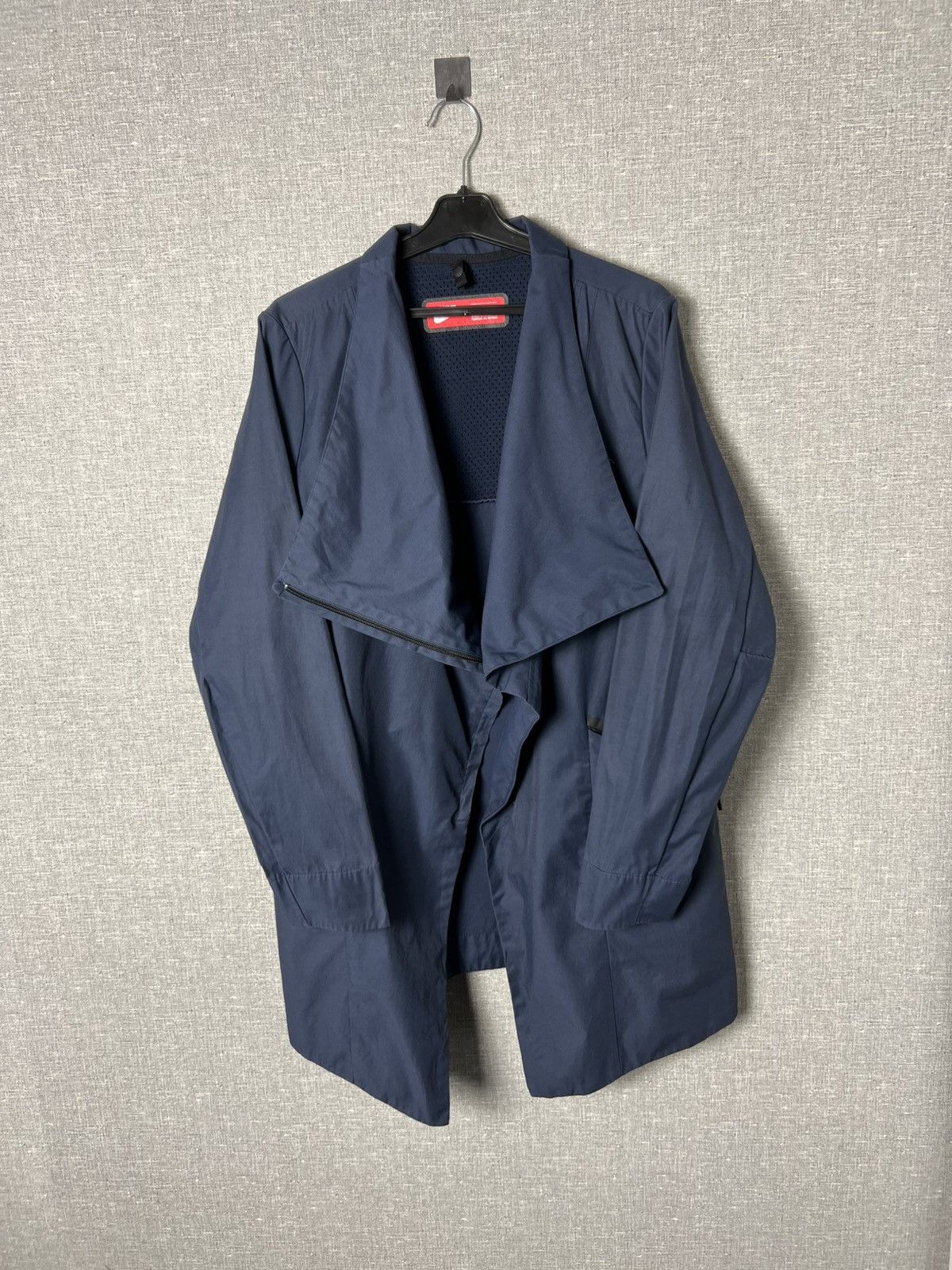 Nike Nike Tech Lightweight Asymmetrical Zip Parka Shell Jacket Size M / US 6-8 / IT 42-44 - 2 Thumbnail