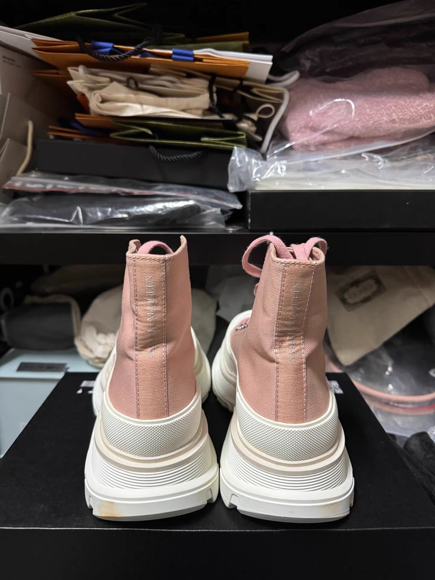 Alexander McQueen Alexander McQueen Tread Slick Pink High-Top Boots K6 Size US 7 / IT 37 - 6 Thumbnail