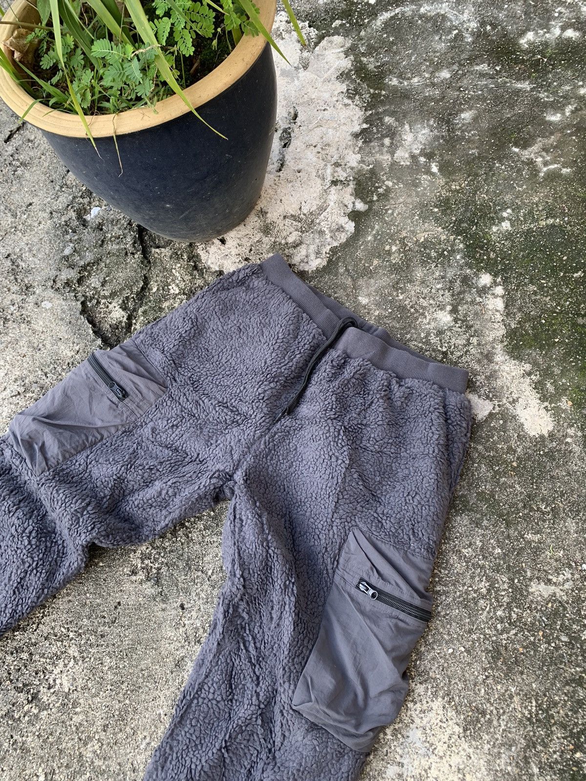 Japanese Brand 🔥Steals🔥 Fieldcore fleece cargo pocket pants Size US 31 - 5 Thumbnail