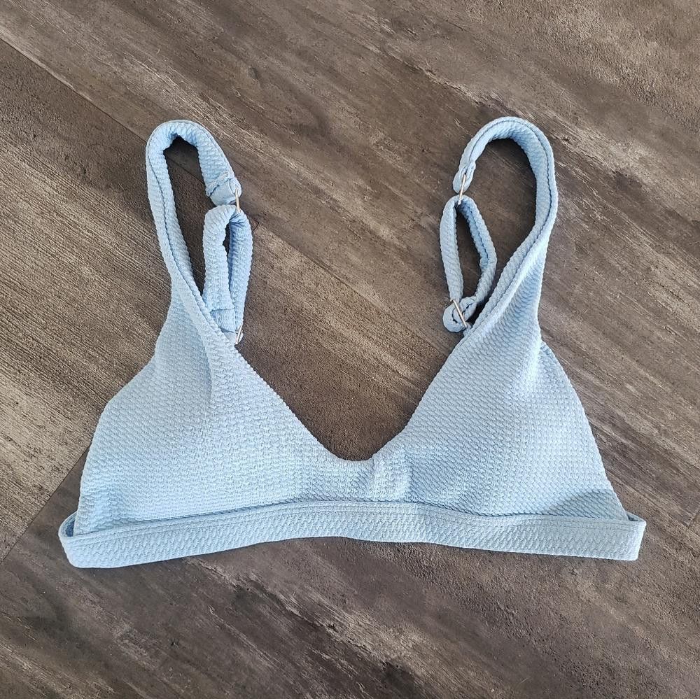 Designer Light Blue Textured Zaful Bikini Top Size ONE SIZE - 1 Thumbnail