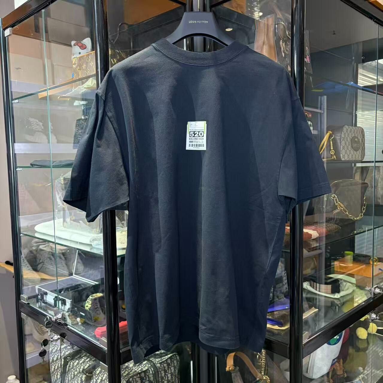 Balenciaga Balenciaga Limited Gold T-Shirt s Men Size US S / EU 44-46 / 1 - 1 Thumbnail