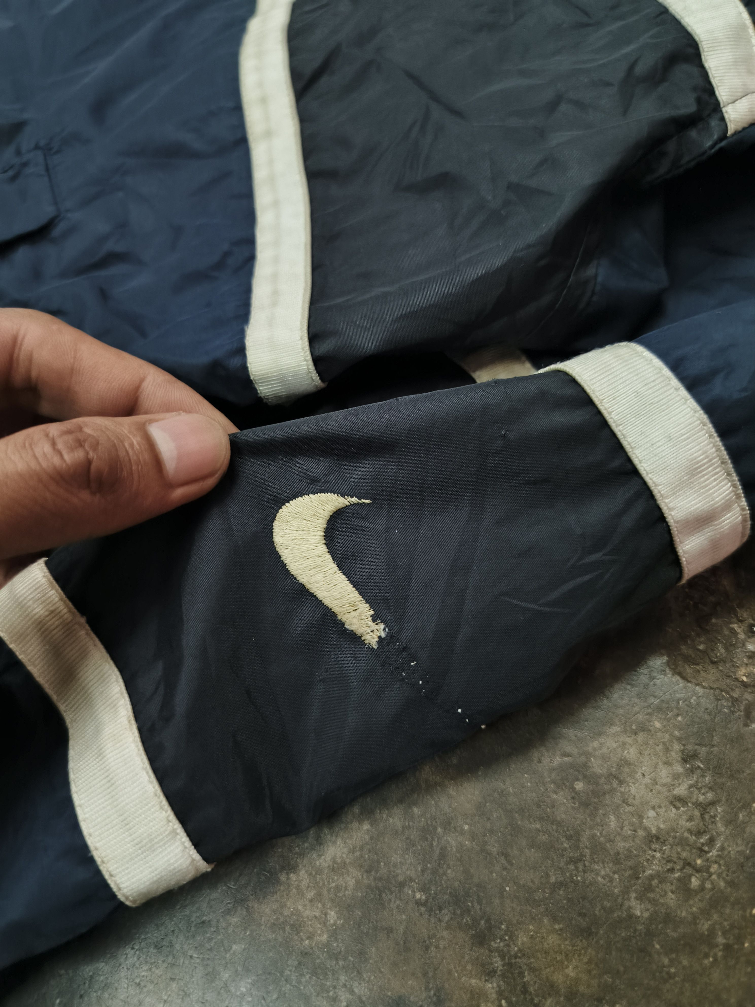 Nike VTG 90'S NIKE HALFZIPPER WINBREAKER JACKET HOODED Size US XL / EU 56 / 4 - 4 Thumbnail