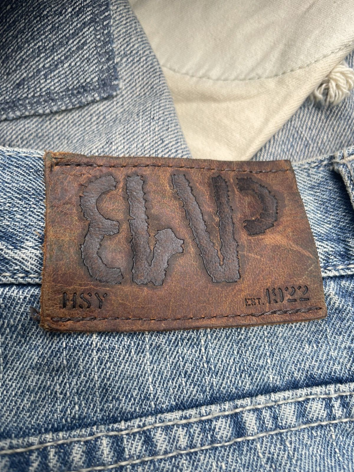 Japanese Brand Bonds & Peace Faded Distresed Jeans Size US 31 - 16 Thumbnail