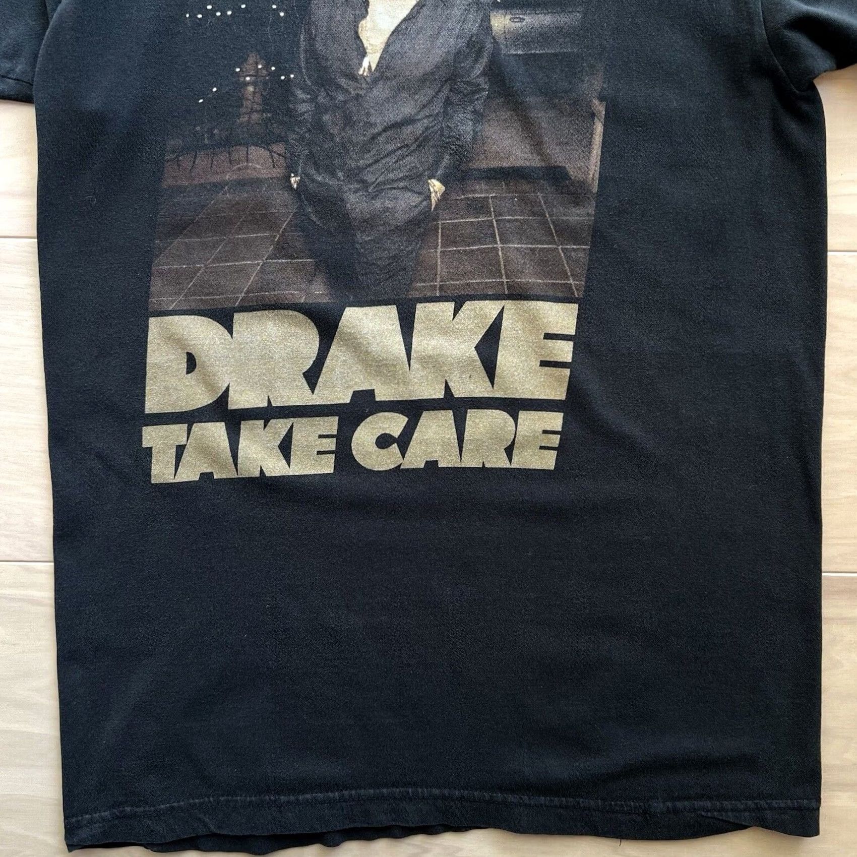 Vintage VINTAGE Drake Take Care Tour Shirt Mens Medium Black Hip Hop Music Toronto Streetwear Size US M / EU 48-50 / 2 - 4 Thumbnail