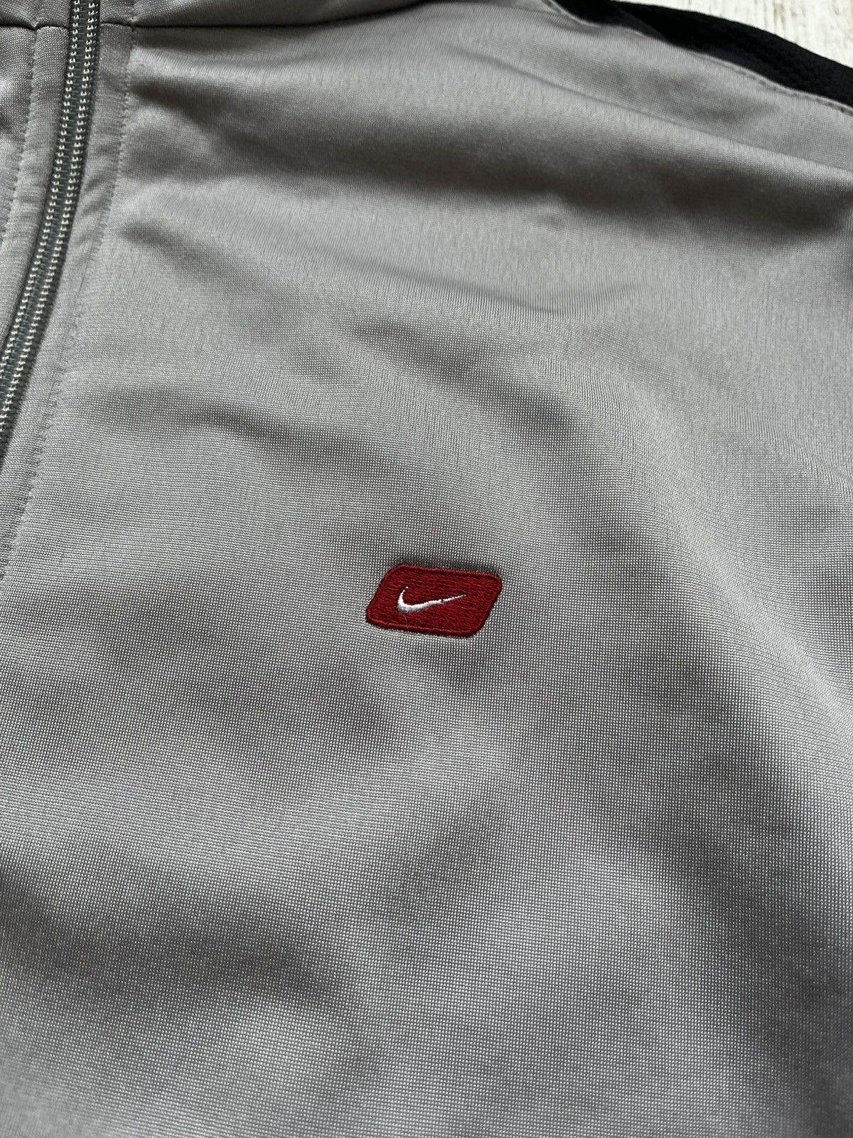 Nike Vintage 00s Nike Grey Zip Up Track Jacket Swoosh Logo L size Size US L / EU 52-54 / 3 - 4 Thumbnail