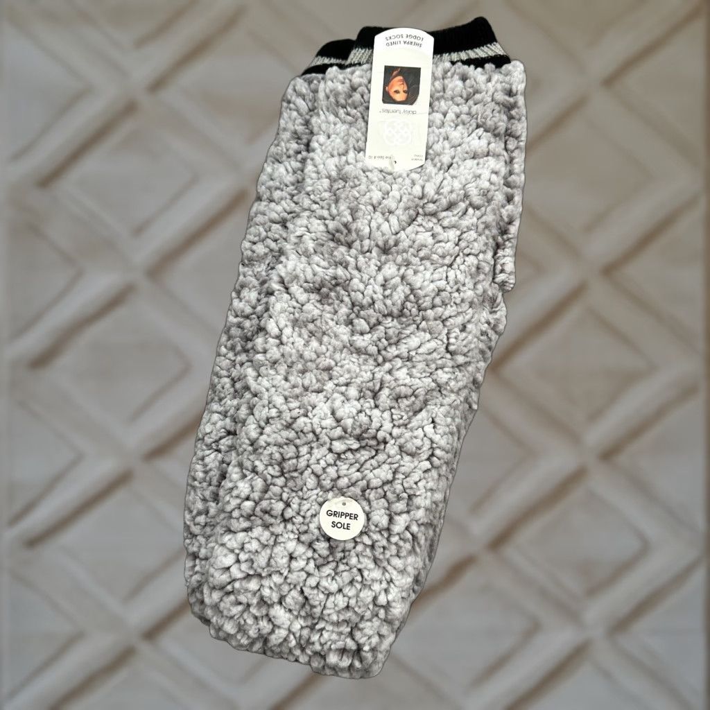 Vintage Daisy Fuentes Sherpa Lined Lodge Socks Womens 4-10 Gray Gripper Sole NWT New Size ONE SIZE - 1 Thumbnail