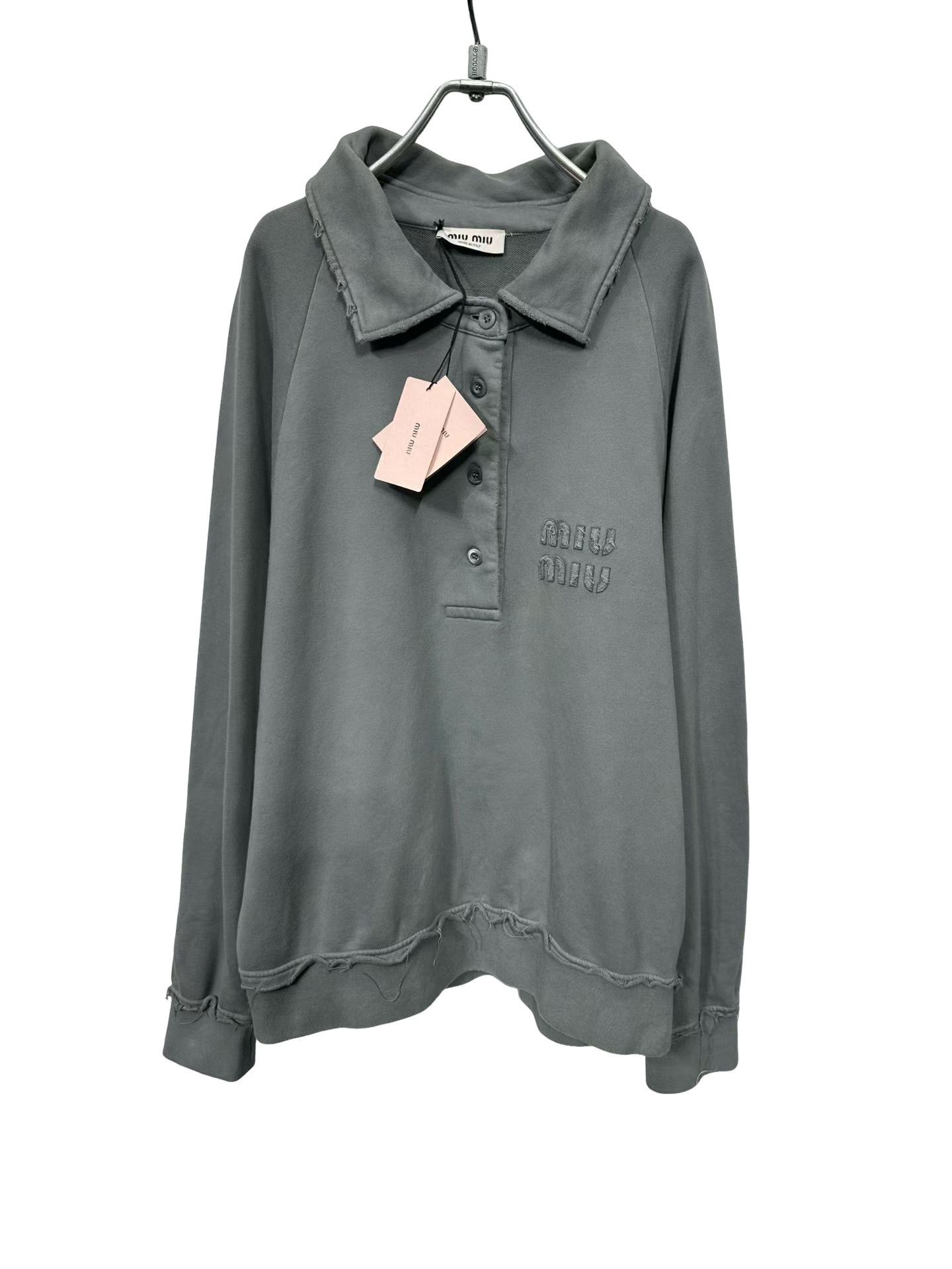 Miu Miu Miu Miu Embroidered Logo Polo Sweatshirt XS Size US XS / EU 42 / 0 - 1 Thumbnail