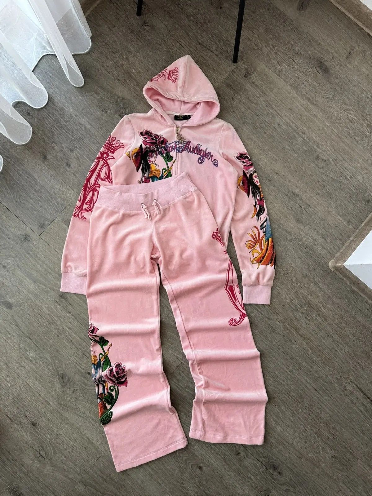 Ed Hardy Vintage Ed Hardy Christian Audigier Pink Velour Tracksuit Size US L / EU 52-54 / 3 - 10 Thumbnail