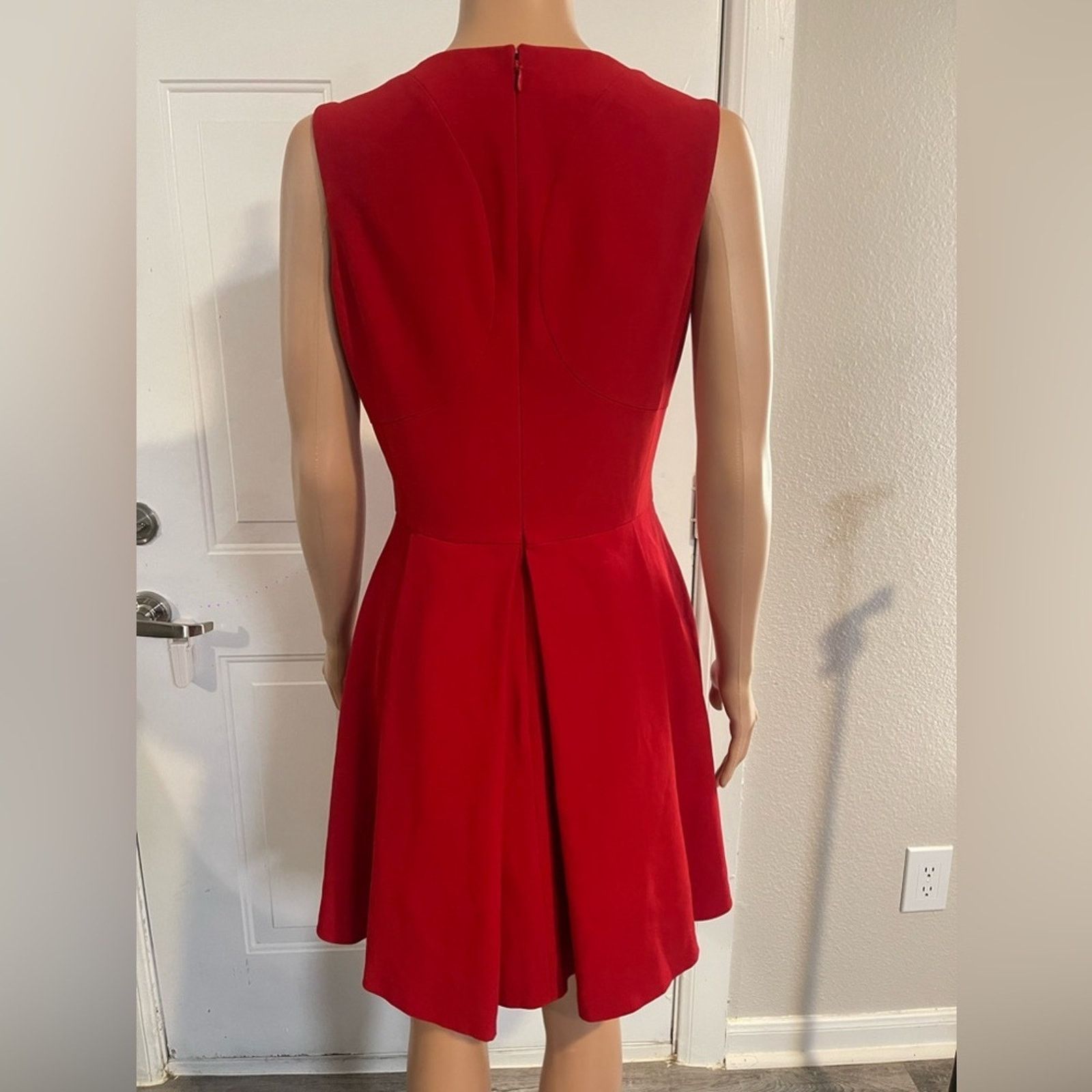 Alexander McQueen ALEXANDER MCQUEEN 2012 Mini Dress Size: 42 Retail $ 2400 Size M / US 6-8 / IT 42-44 - 8 Thumbnail