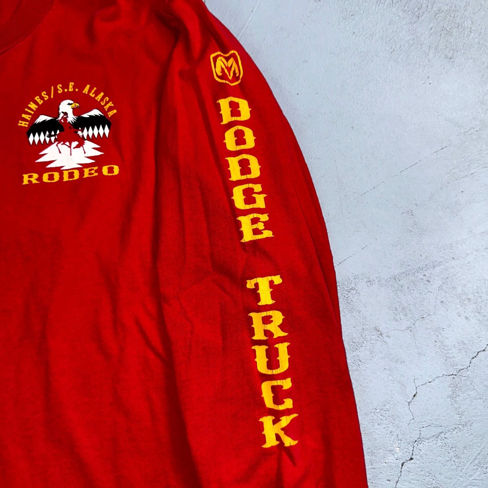 Anvil VINTAGE Anvil T-Shirt USA Red Long Sleeve Crew Neck Car Graphic 90s Size US M / EU 48-50 / 2 - 5 Thumbnail