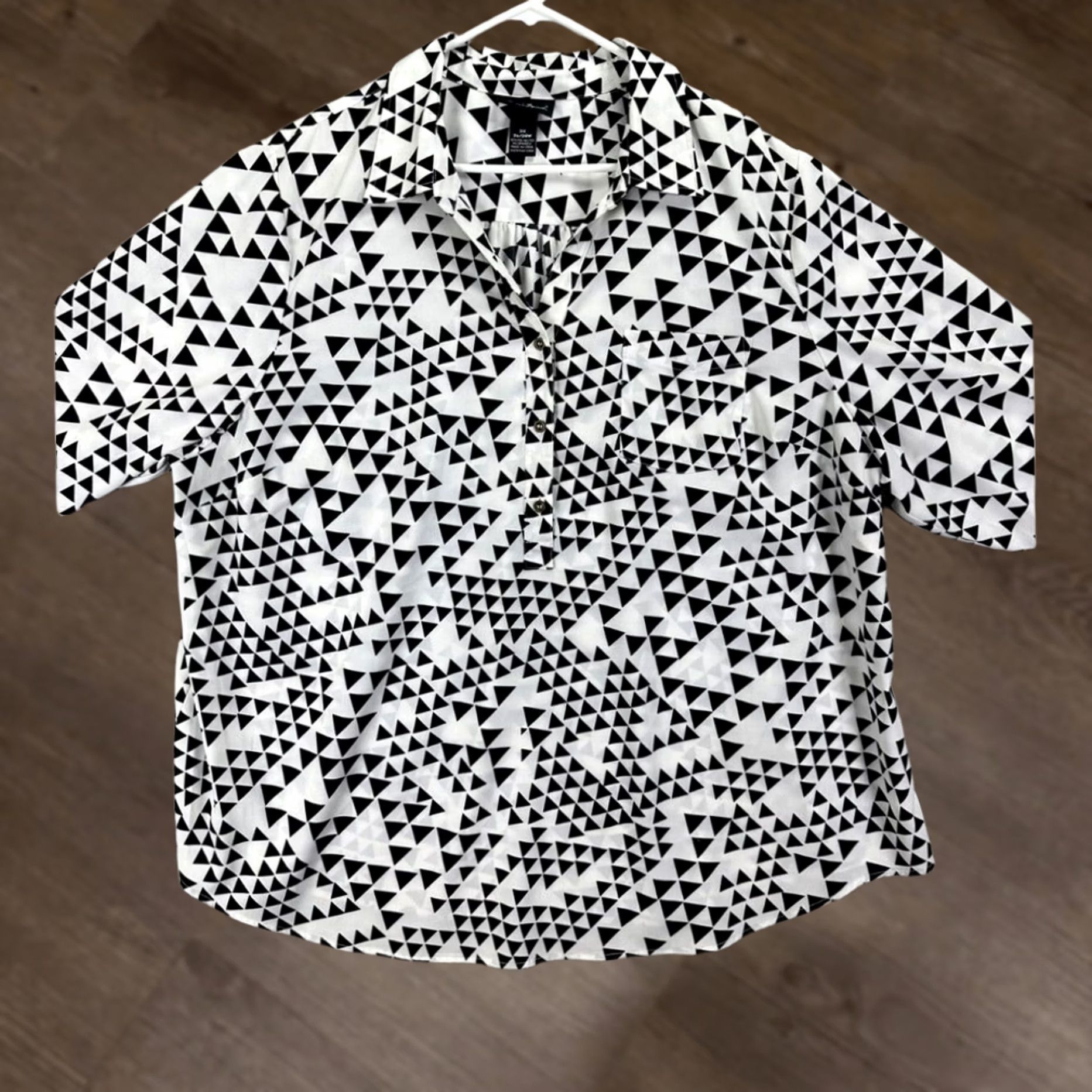 Vintage Maggie Barnes Blouse Shirt Womens 3X 26-28W Plus White Geometric Top Collared Shirt Women 3X Geometric White Collared Blouse Size XXL / US 16-18 / IT 52-54 - 1 Thumbnail