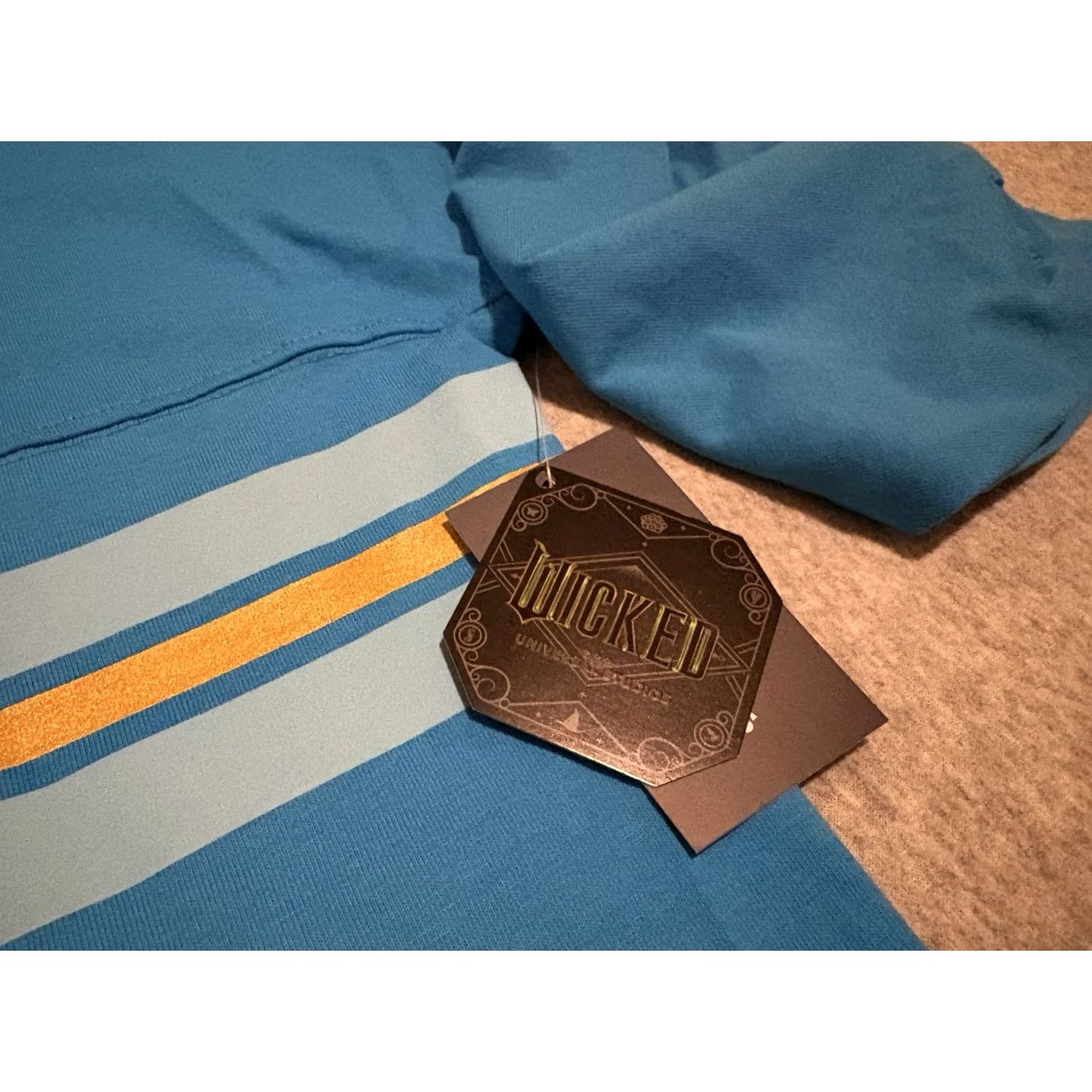 Vintage Wicked Universal Studios Spirit Jersey University Blue Medium NWT Women M Long Sleeve 100% Cotton Shiz University Shirt Brand New Size M / US 6-8 / IT 42-44 - 6 Thumbnail