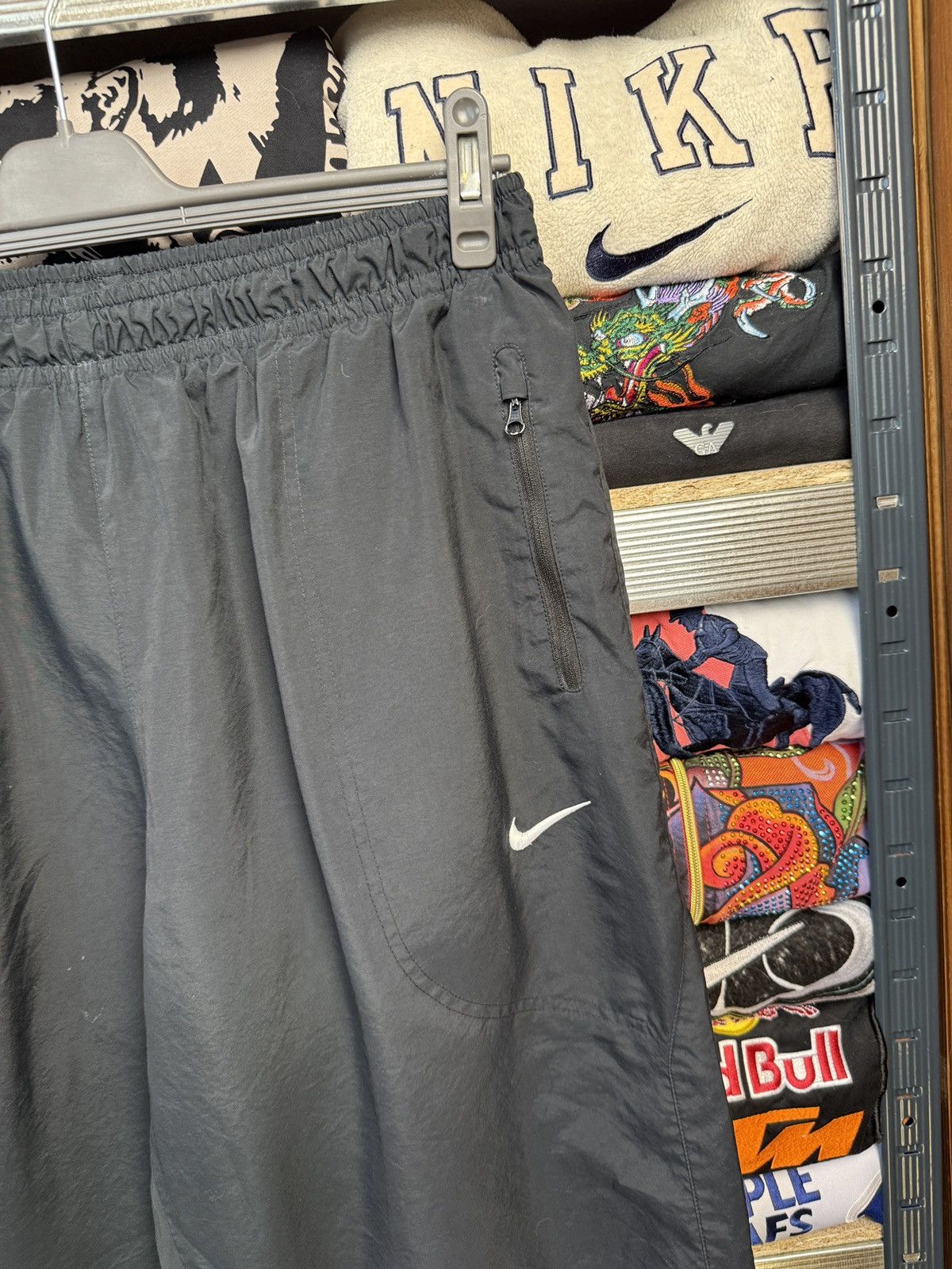 Japanese Brand Nike Vintage Nylon Pants Baggy Sweatpants Japan Size US 36 / EU 52 - 3 Thumbnail