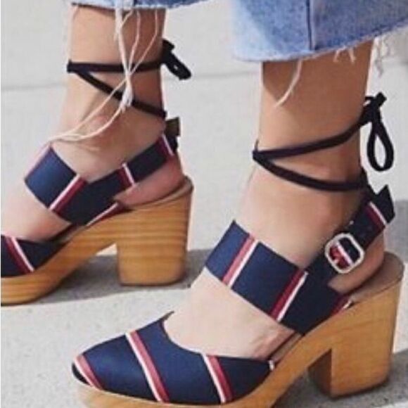 Free People Free People Monaco Boho navy striped wrap clog 39/9 Size US 9 / IT 39 - 2 Thumbnail