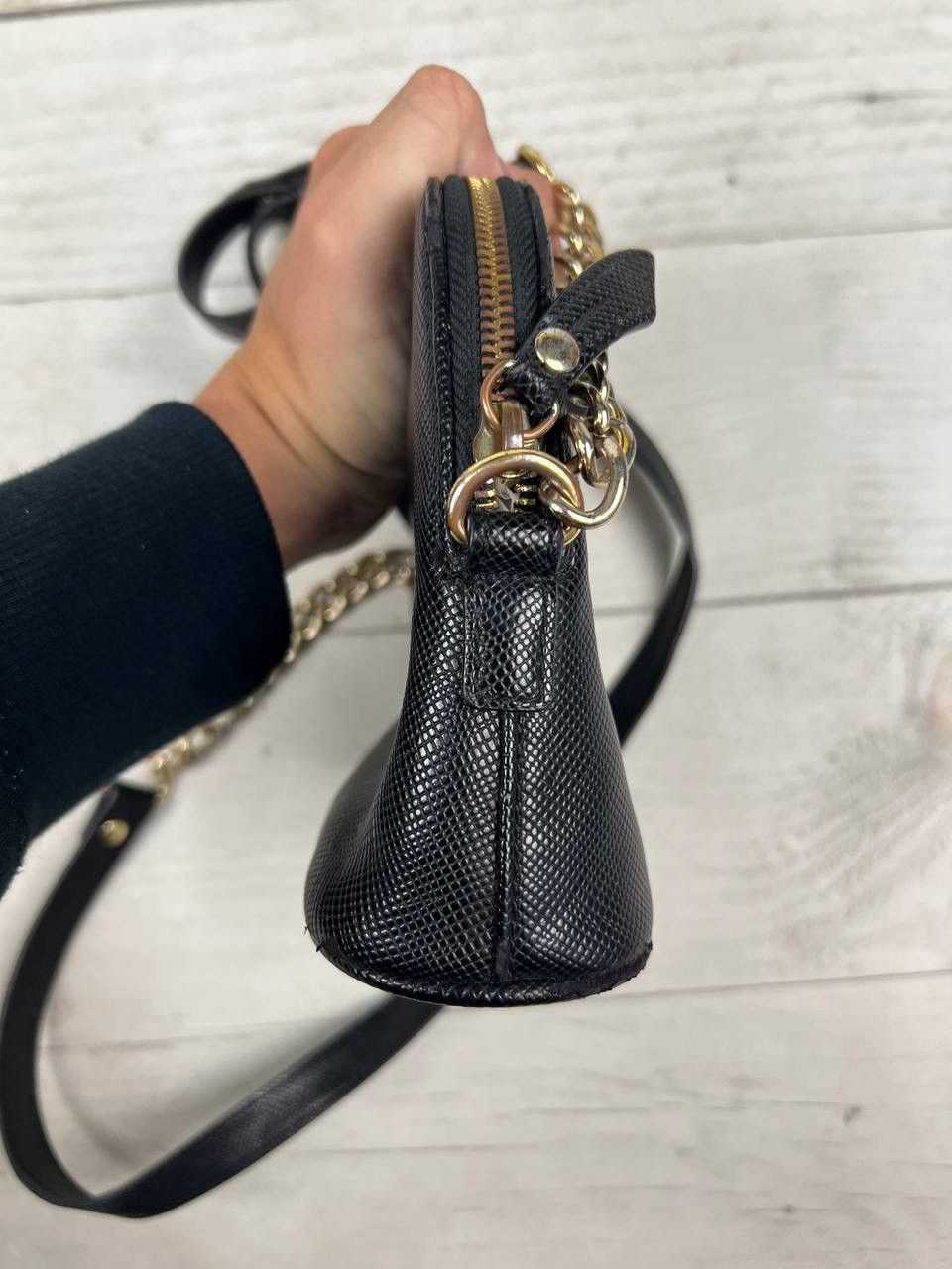 Vivienne Westwood Vivienne Westwood Anglomania Logo Orb Shoulers Bag Leather Size ONE SIZE - 8 Thumbnail