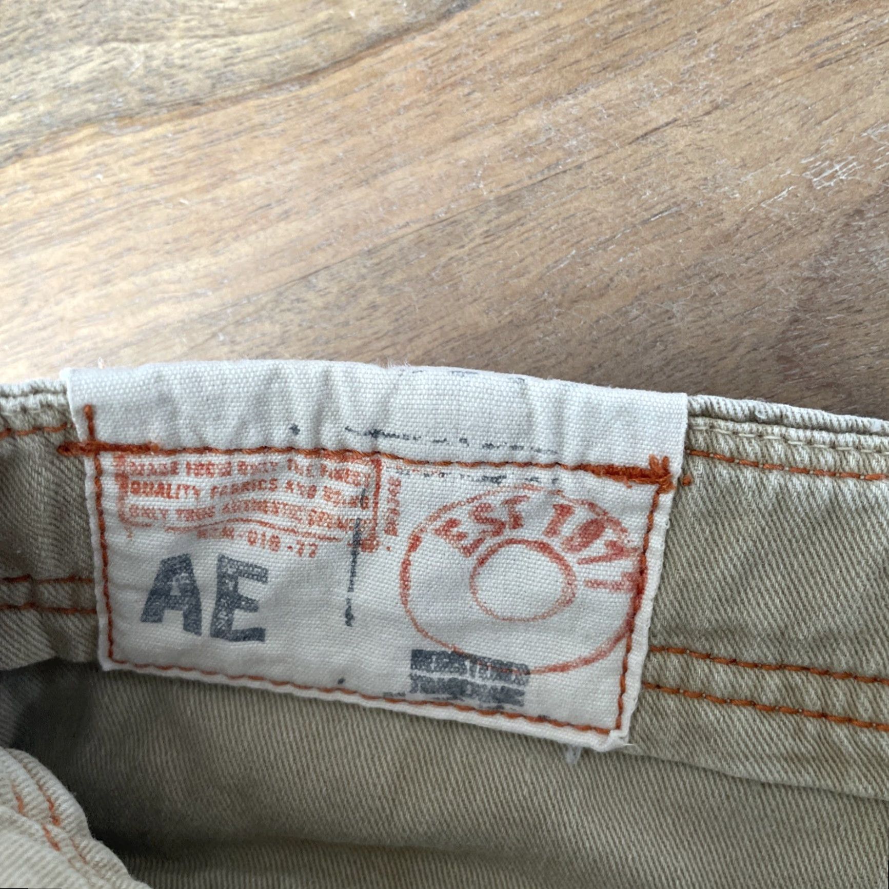 American Eagle Outfitters VINTAGE American Eagle Outfitters Cargo Shorts Mens 30 Beige Grunge Pocket Cargo Short Casual Workwear 2000s Y2K VTG Boys Mens Size US 30 / EU 46 - 3 Thumbnail