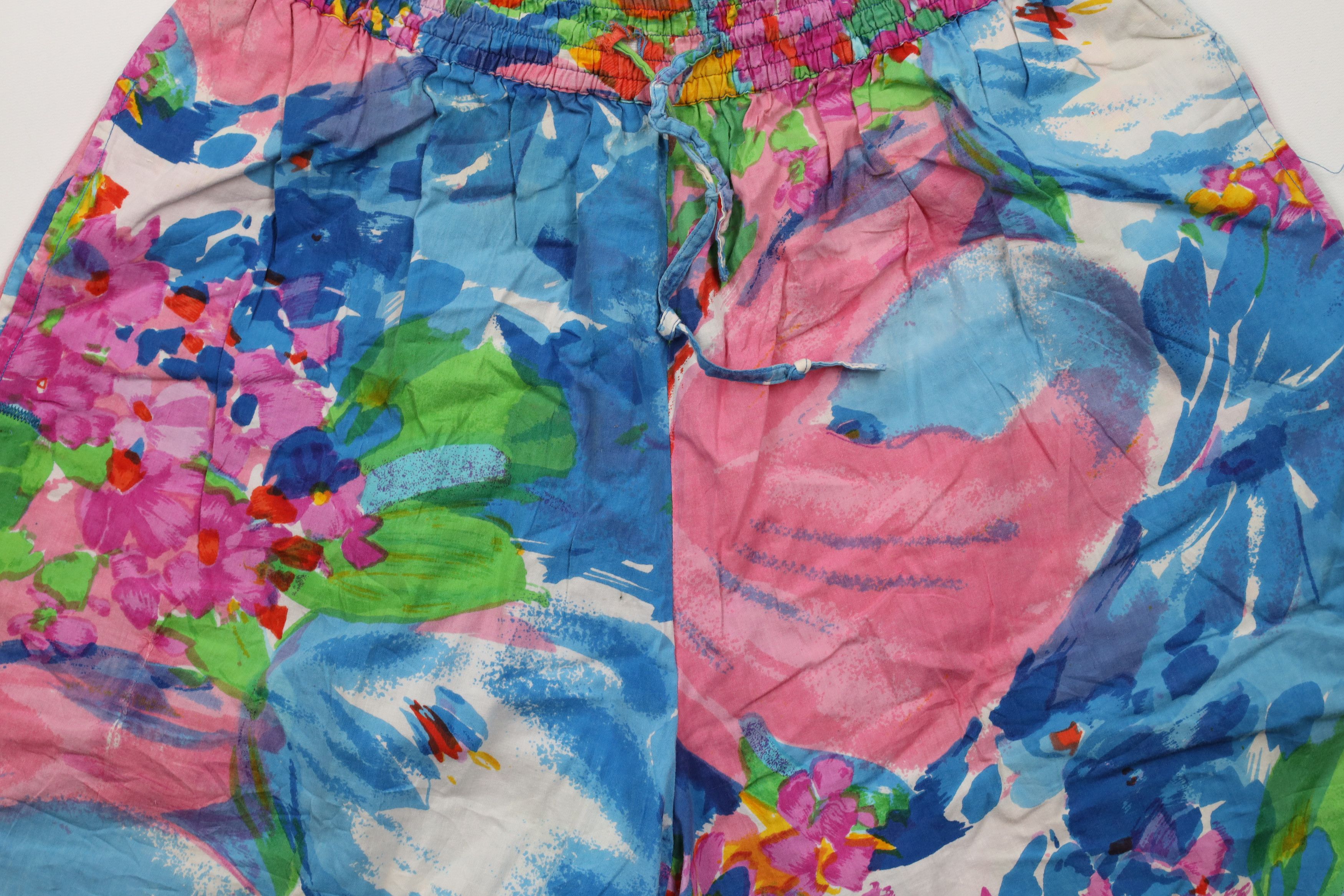 Vintage Vintage 90s Streetwear Abstract Flower Rainbow Shorts Cotton Size 36" / US 14 / IT 50 - 3 Thumbnail