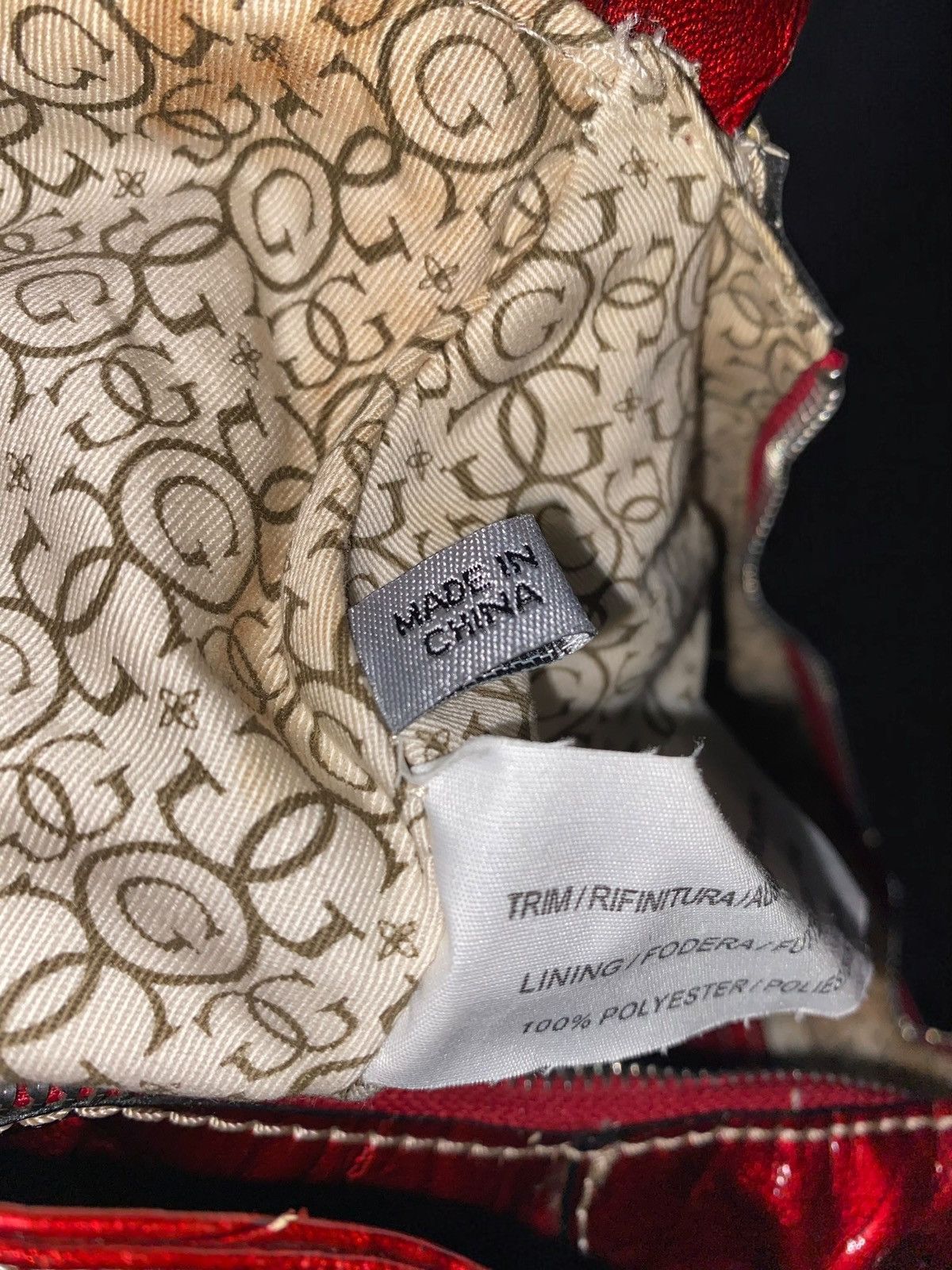 Guess 🔥 Y2K GUESS RED PATENT LOGO BAG PARIS HILTON VIBES Size ONE SIZE - 24 Thumbnail