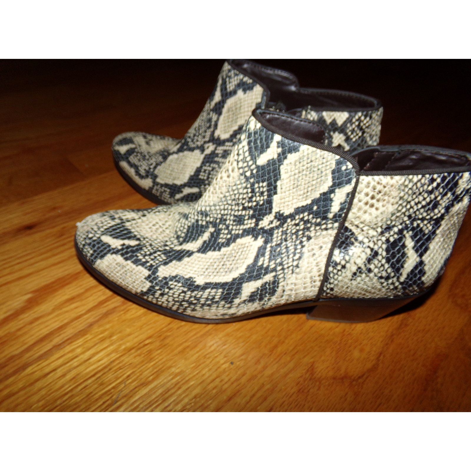 Sam Edelman Sam Edelman snake print wood heel booties 7 EUC Size US 7 / IT 37 - 2 Thumbnail