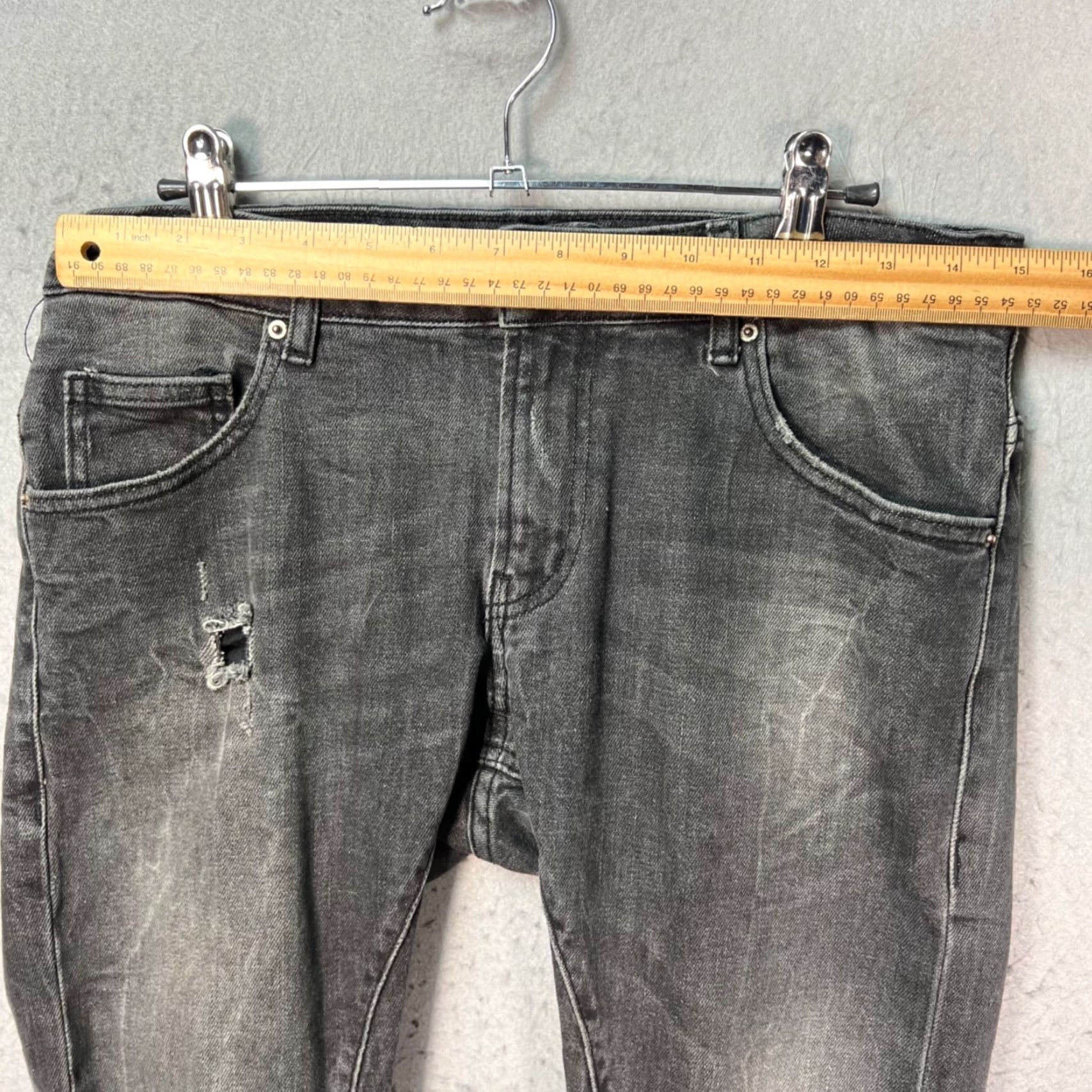 Zara Zara Men Skinny Jeans - 30 Slim Distressed Gray Cotton Denim 5-Pocket Zip Button Mid Rise Regular Inseam 30 Adults Mens Jeans Size US 30 / EU 46 - 5 Thumbnail