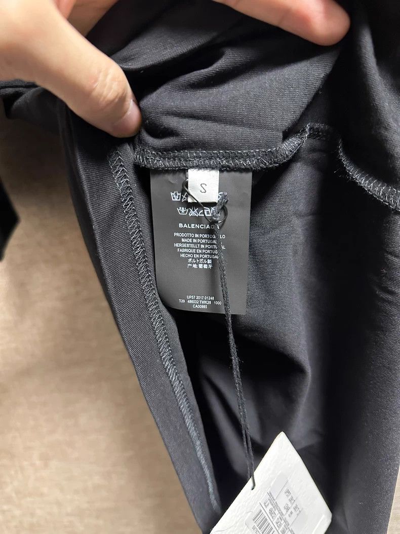 Balenciaga Balenciaga Short Sleeve T-Shirt Size US S / EU 44-46 / 1 - 4 Thumbnail