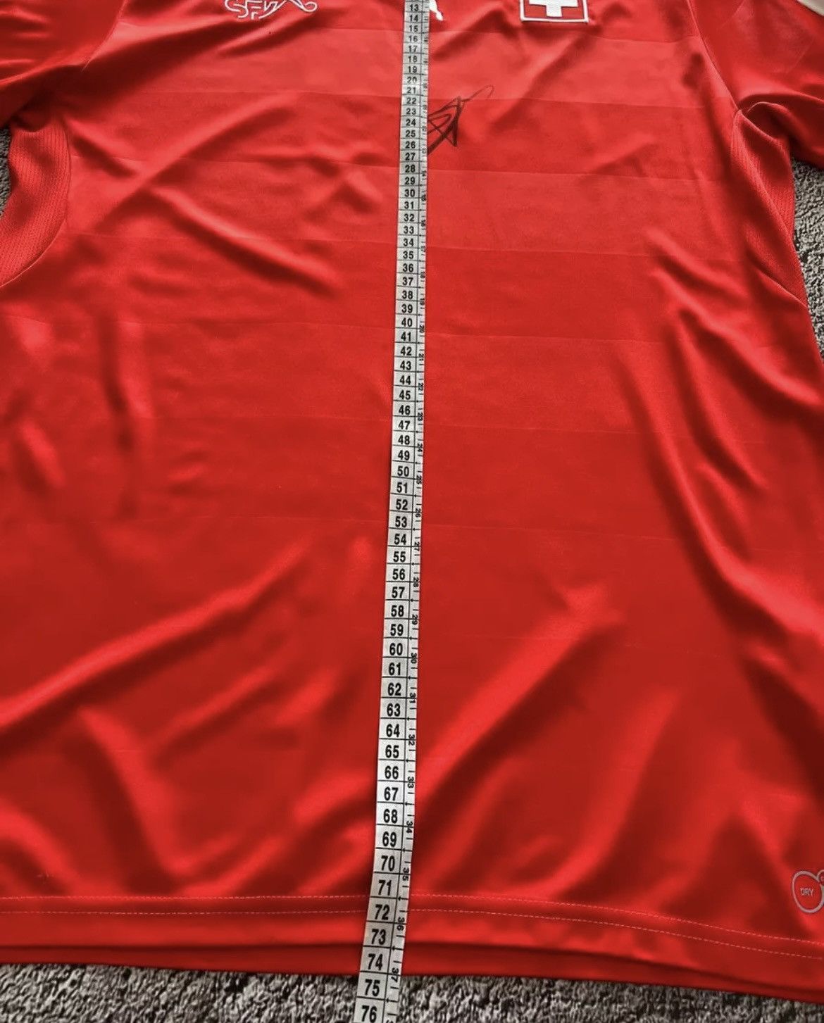 Puma Switzerland 2016-2017 Home Football Soccer Jersey Puma Size US L / EU 52-54 / 3 - 12 Thumbnail